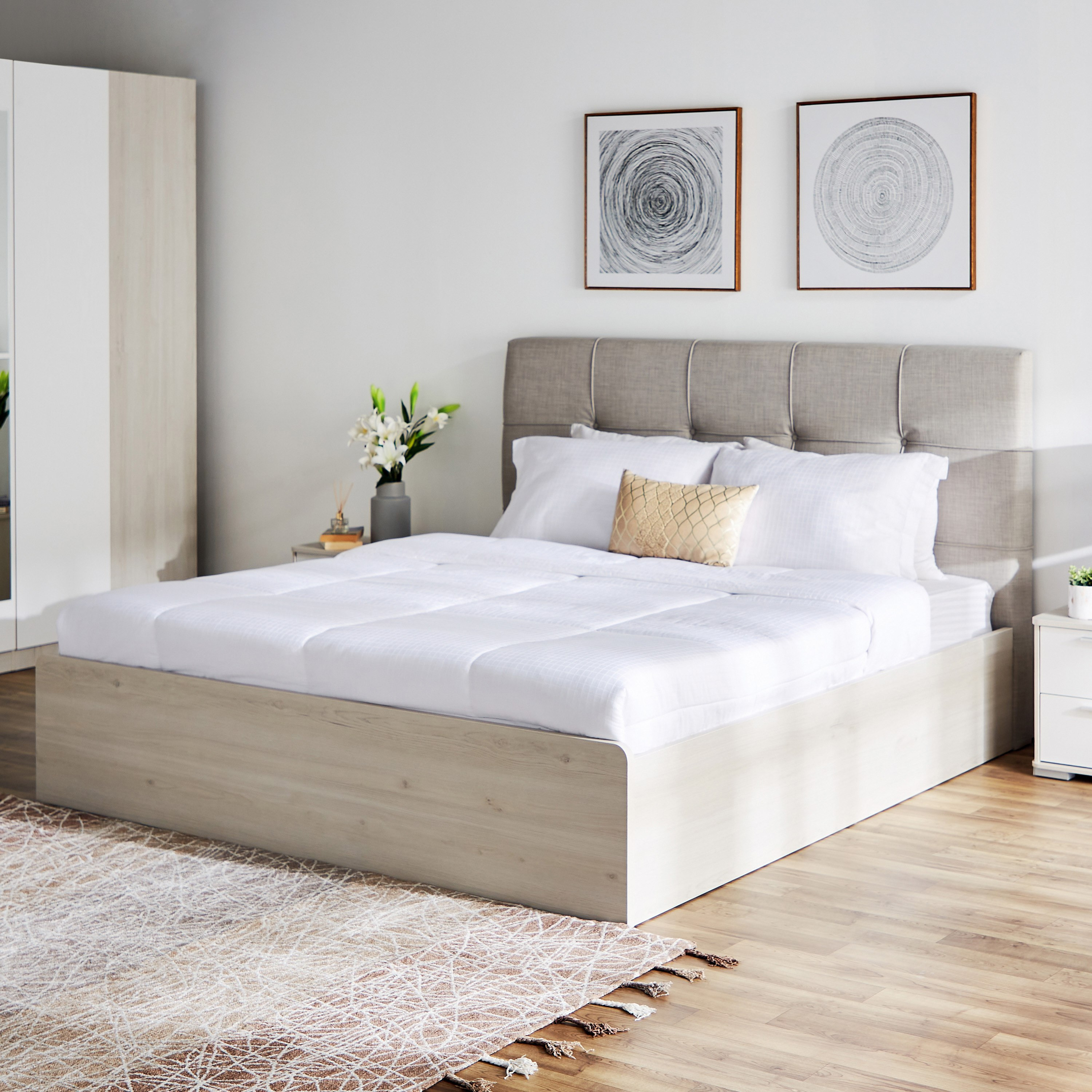 سرير كينج من فييستا - 180x200 سم-hbxfurniture-bedsandbedsets-beds-king-image-1