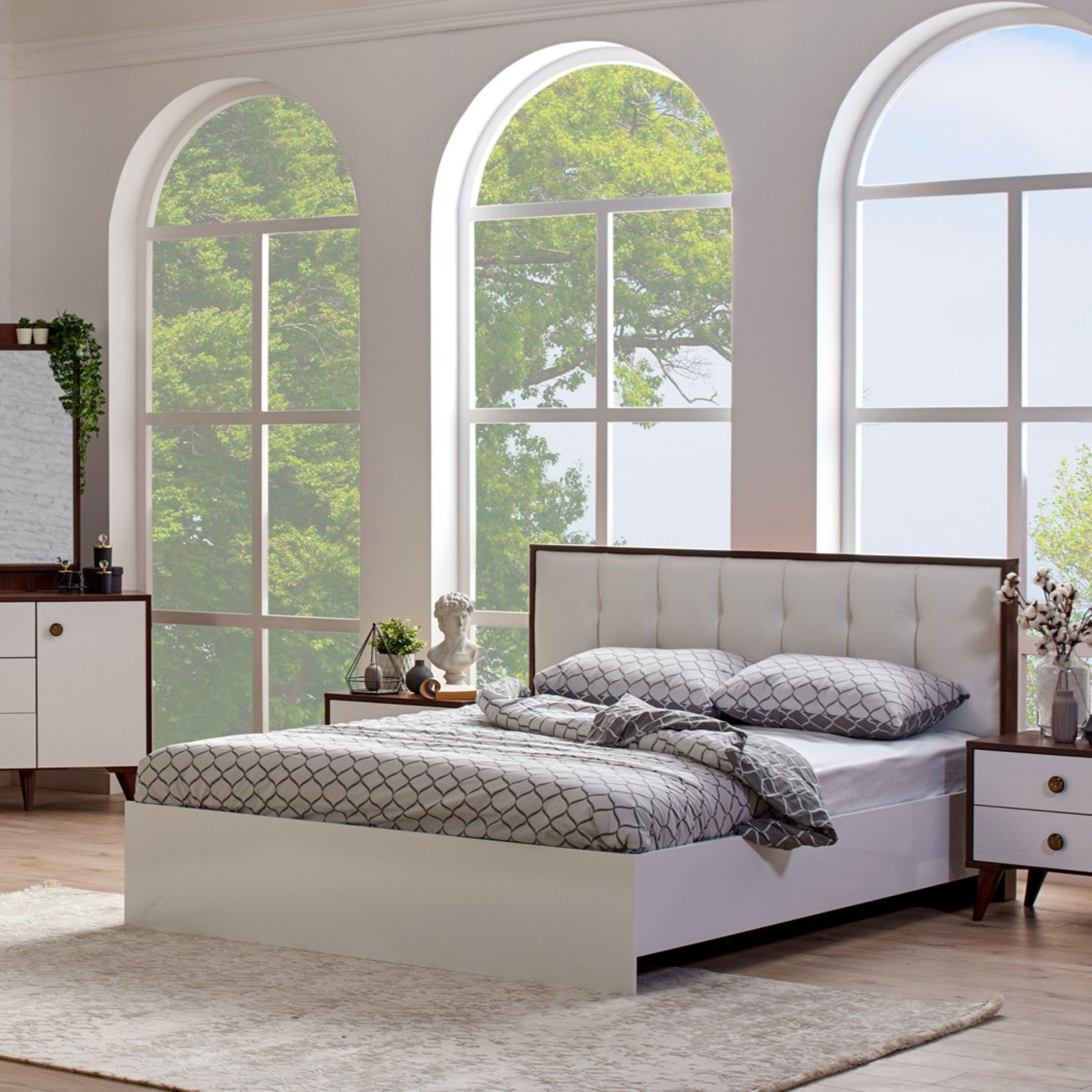 سرير كينج من رويال - 180x200 سم-hbxfurniture-bedsandbedsets-beds-king-image-1