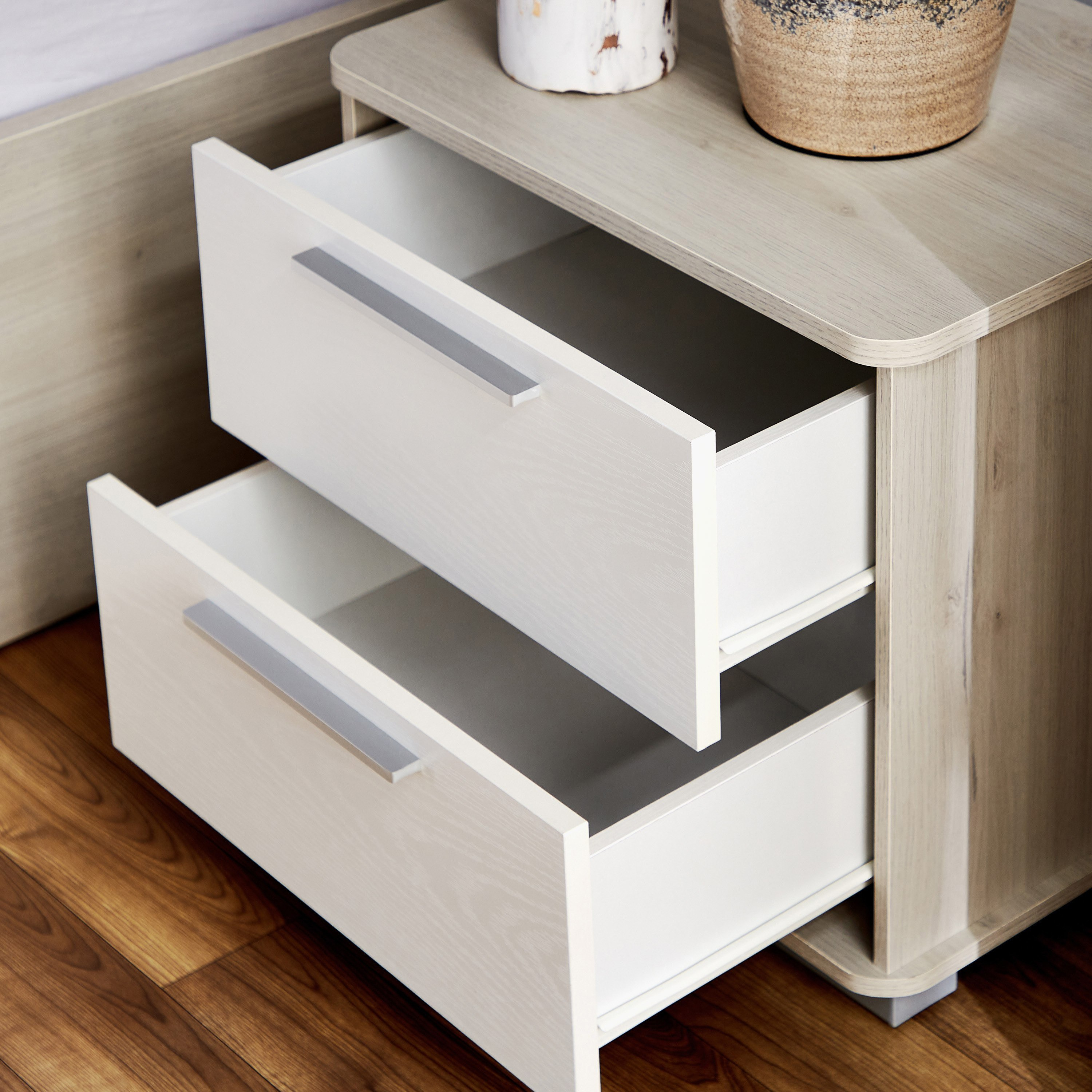 Fiesta 2-Drawer Nightstand-PROMO_HB_UAE_HBX10_250526-image-2