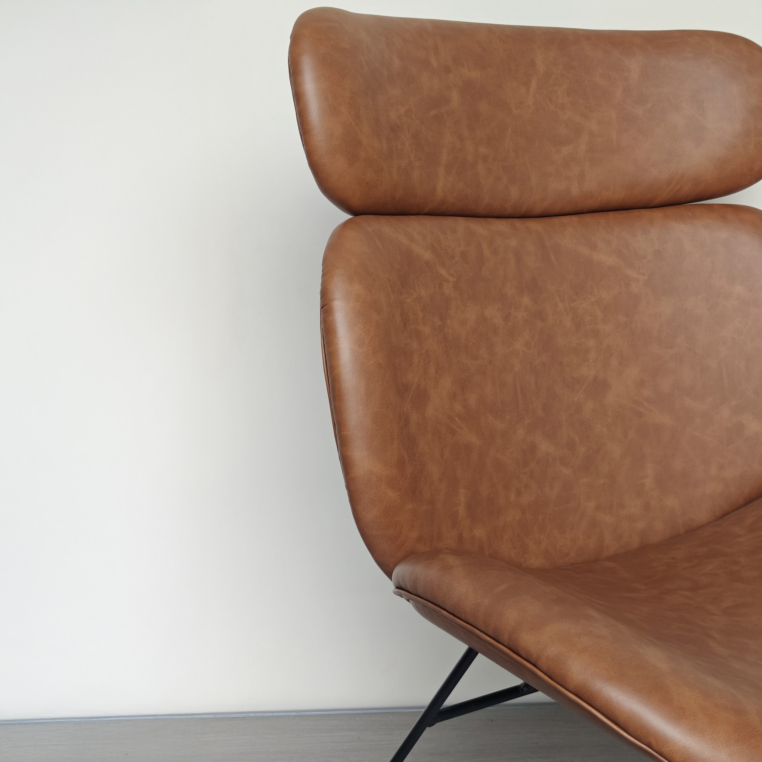 Malta Leather Air Accent Chair-hbxlivingroom-sofasandarmchairs-easychairs-image-4