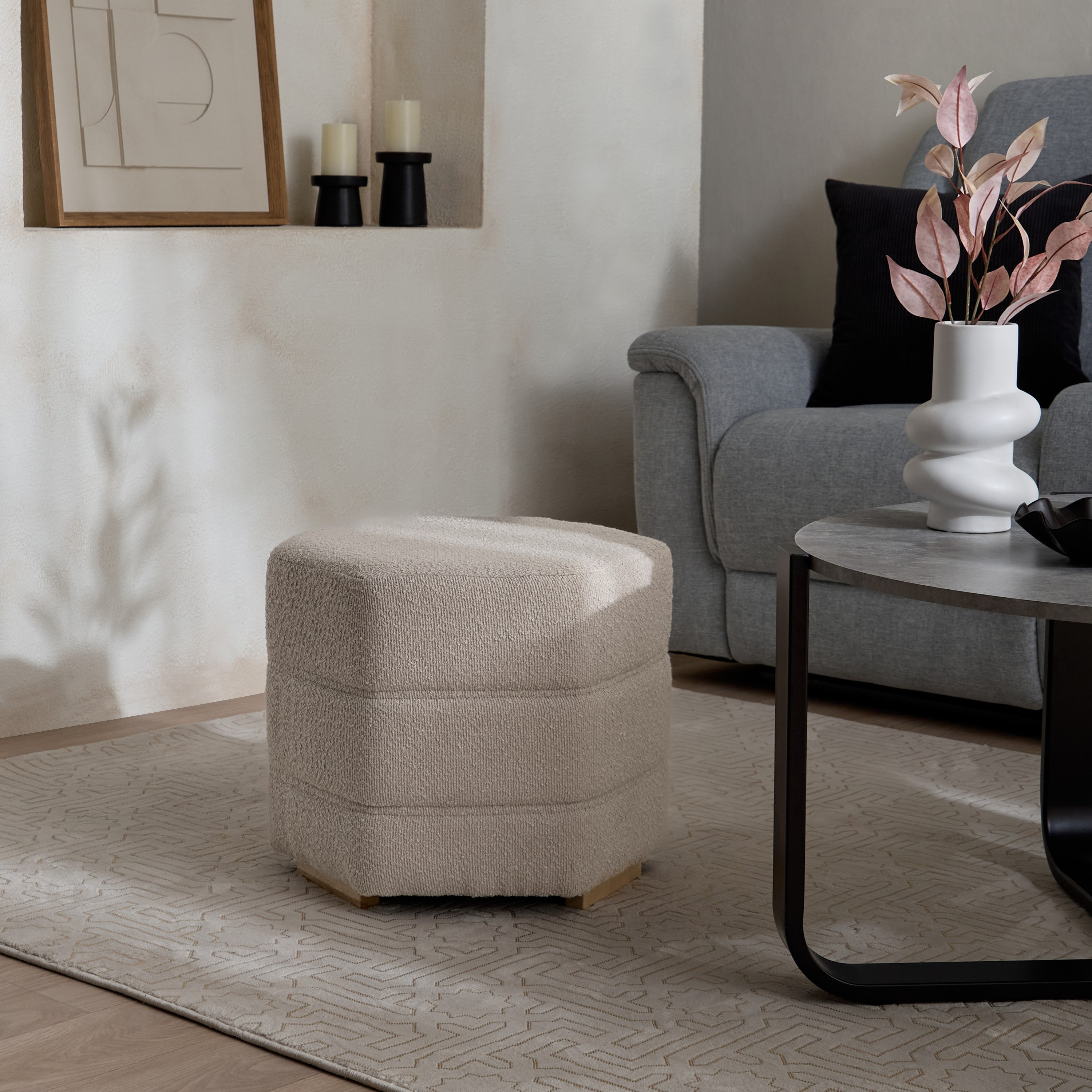 مسند قدم قماش من جيسبي-hbxlivingroom-sofasandarmchairs-ottomansandfootstools-image-5