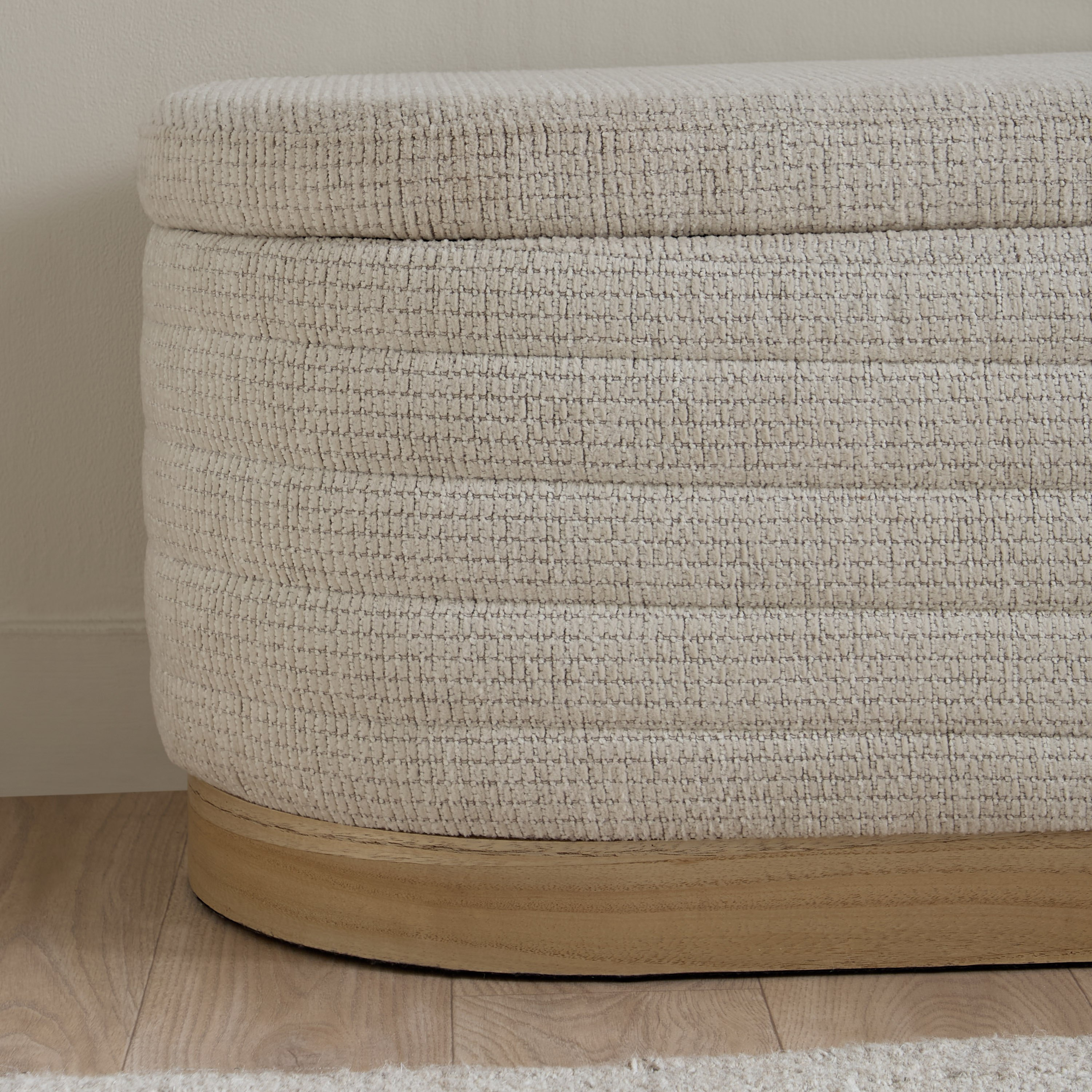 مقعد بنش قماش بمقعدين ومساحة تخزين من دارين-hbxfurniture-sofasandarmchairs-benches-image-4