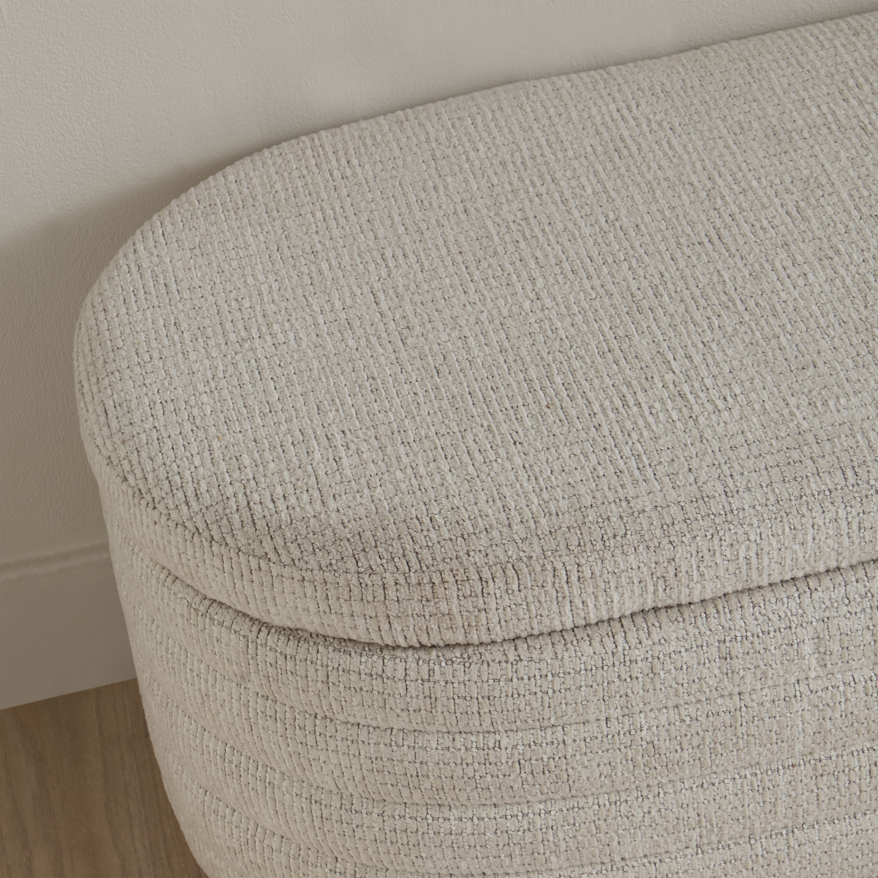 مقعد بنش قماش بمقعدين ومساحة تخزين من دارين-hbxfurniture-sofasandarmchairs-benches-image-5