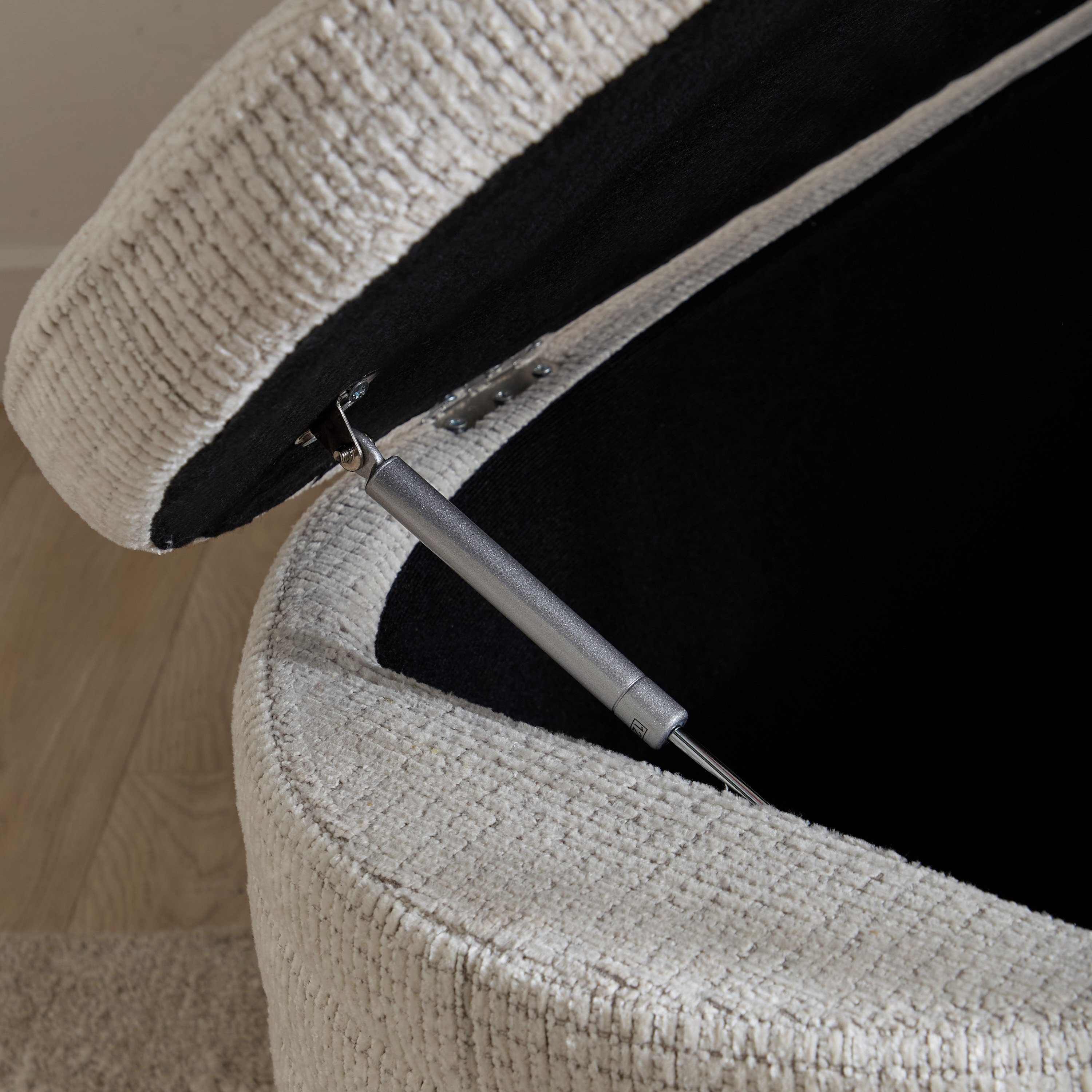 مقعد بنش قماش بمقعدين ومساحة تخزين من دارين-hbxfurniture-sofasandarmchairs-benches-image-6