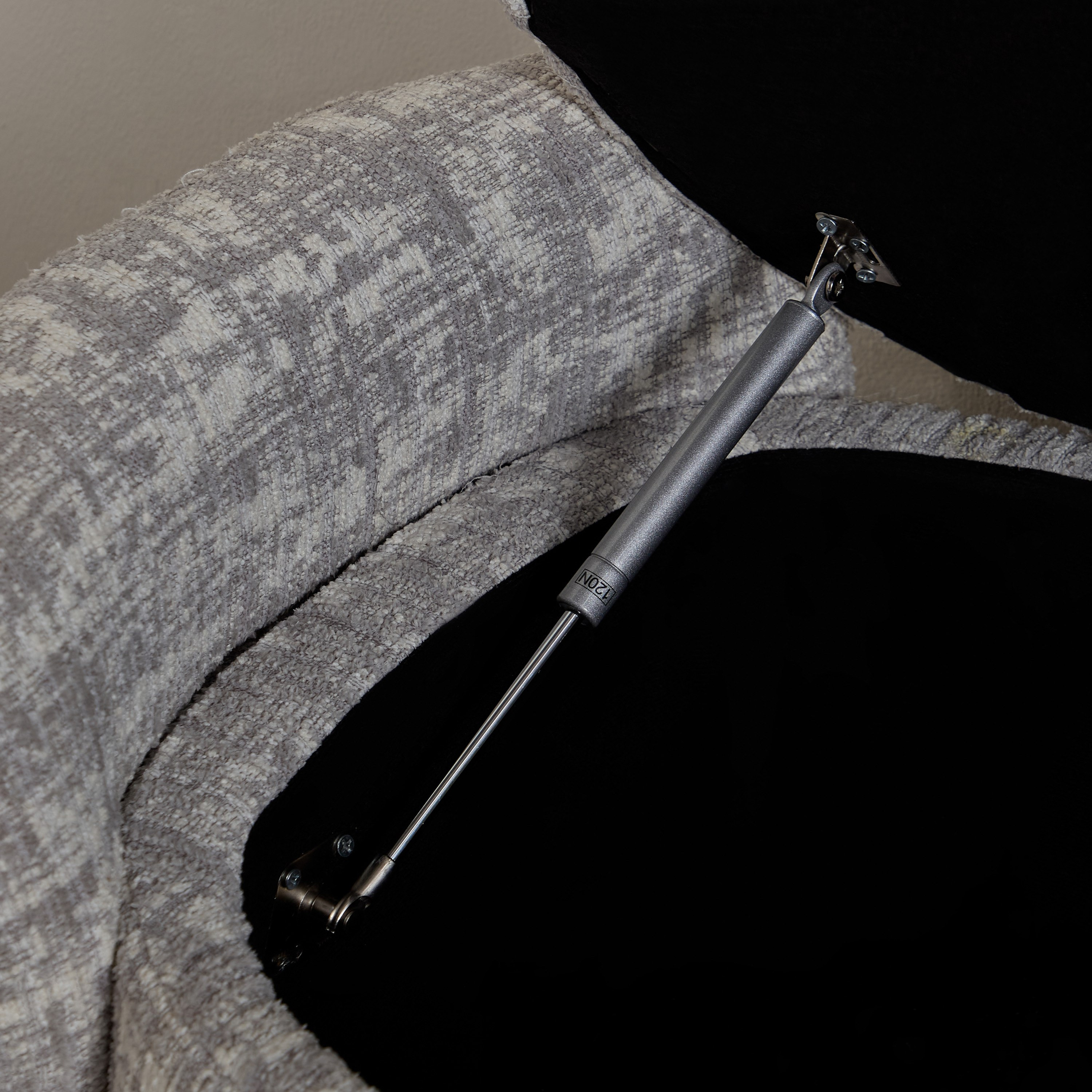 مقعد بنش قماش بمساحة تخزين من كورفي-hbxlivingroom-sofasandarmchairs-ottomansandfootstools-image-6