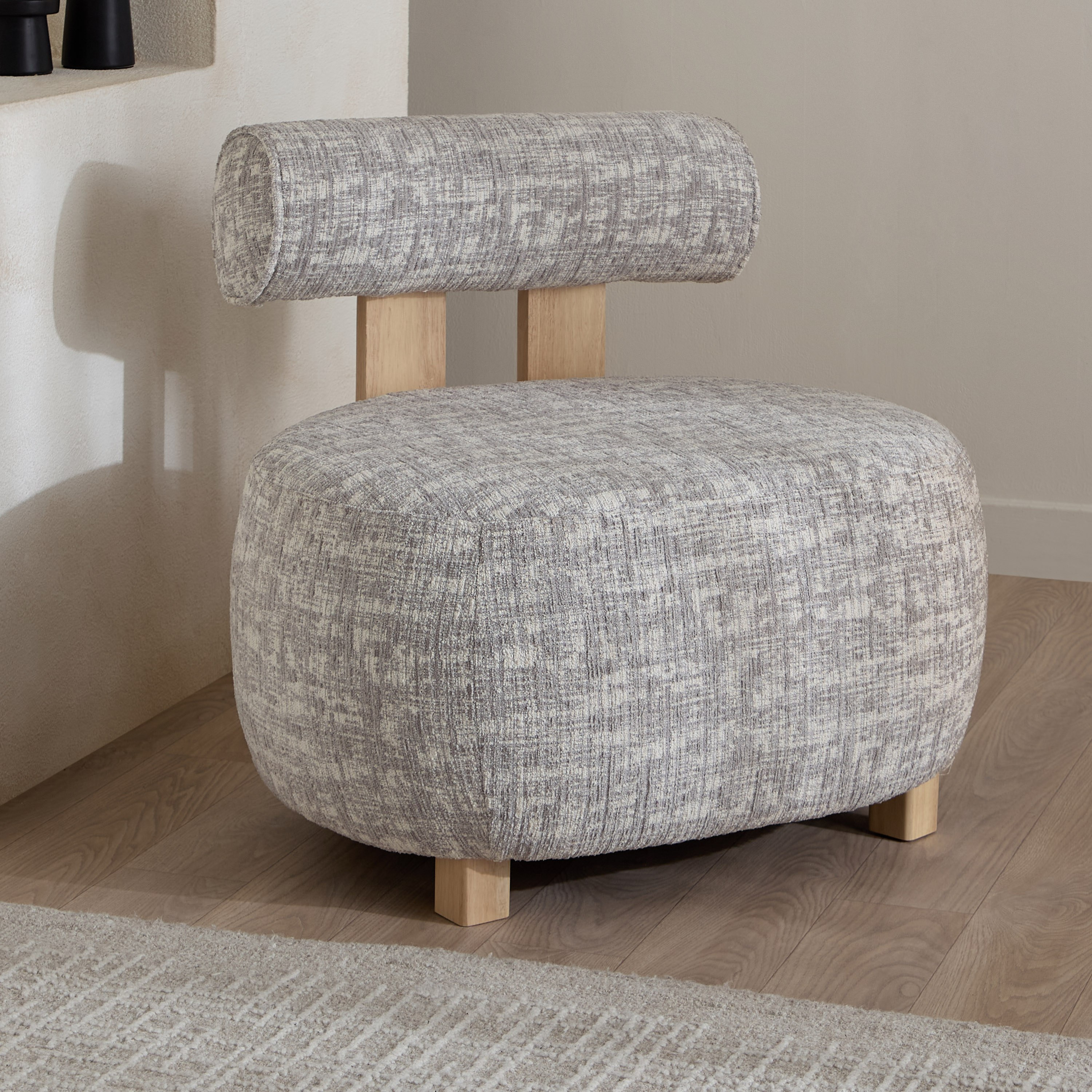 Curvi Fabric Accent Chair-hbxlivingroom-sofasandarmchairs-easychairs-image-1