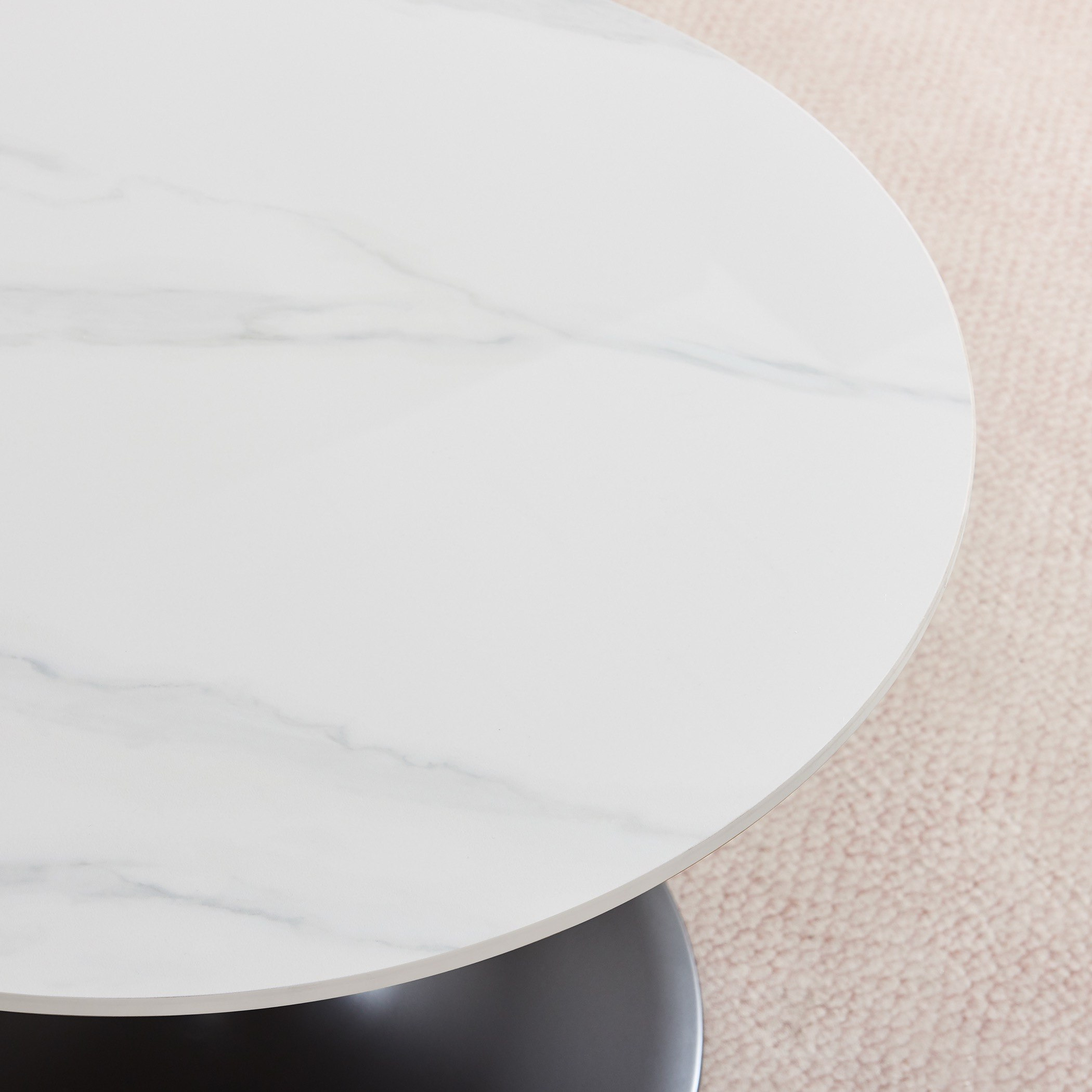 طاولة قهوة مستديرة من الحجر الملبد إن إكس تي من إلفيس-PROMO_HB_UAE_THRESHOLD_Furniture_020426-image-2