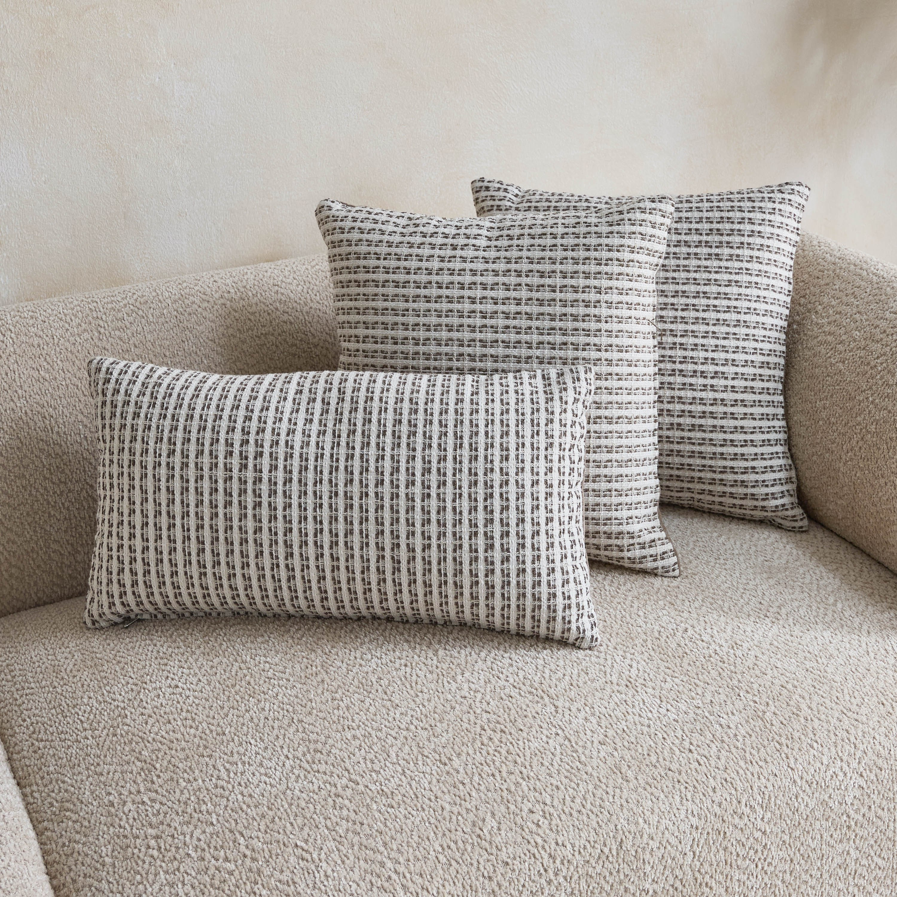 Scallop 3-Seater Fabric Sofa with 3 Cushions-hbxlivingroom-sofasandarmchairs-sofas-image-4