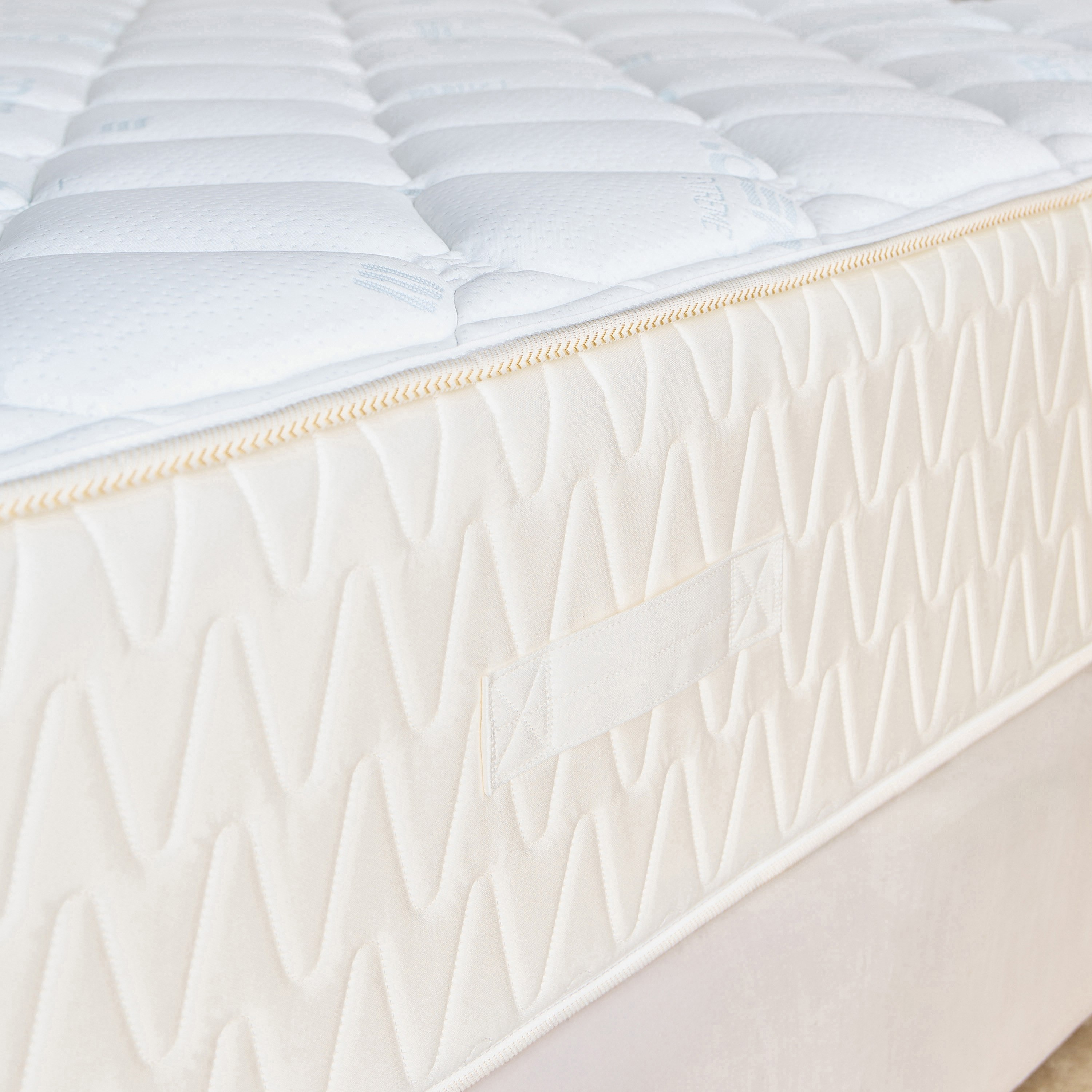 i-Dormira Gel Luxe Hotel Collection Gel Memory Foam Pocket Spring Mattress - 90x190x33cm-hbxfurniture-bedroom-mattresses-single-image-6