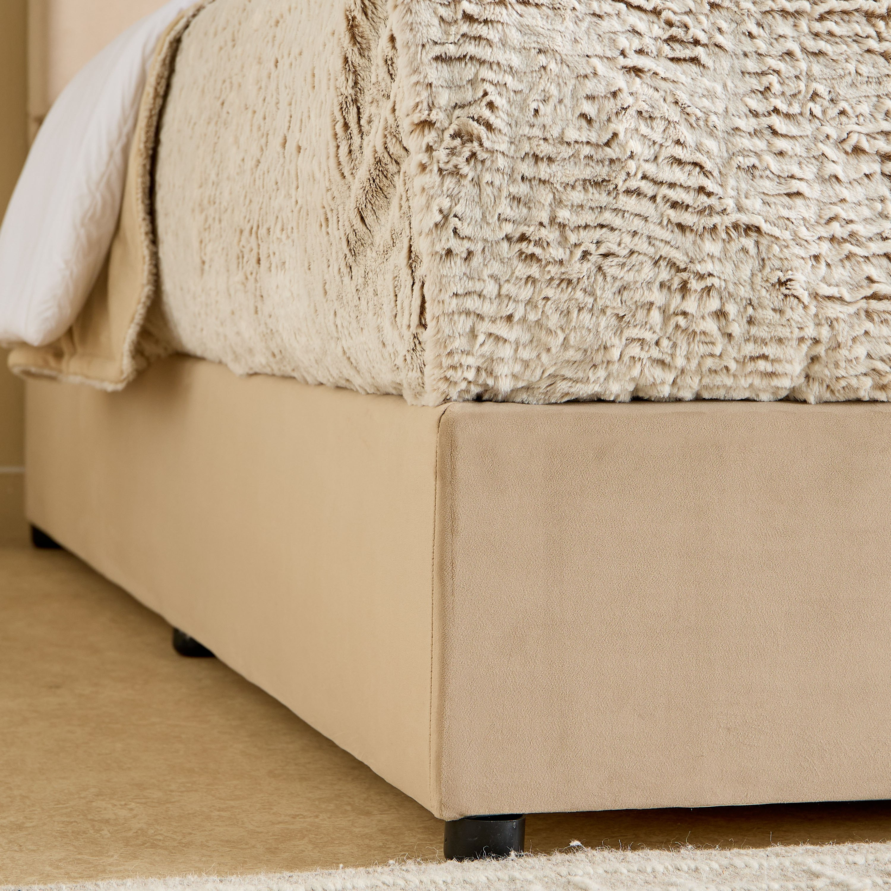 Angelic Linear Upholstered King Bed - 180x200 cm-hbxfurniture-bedsandbedsets-beds-king-image-4