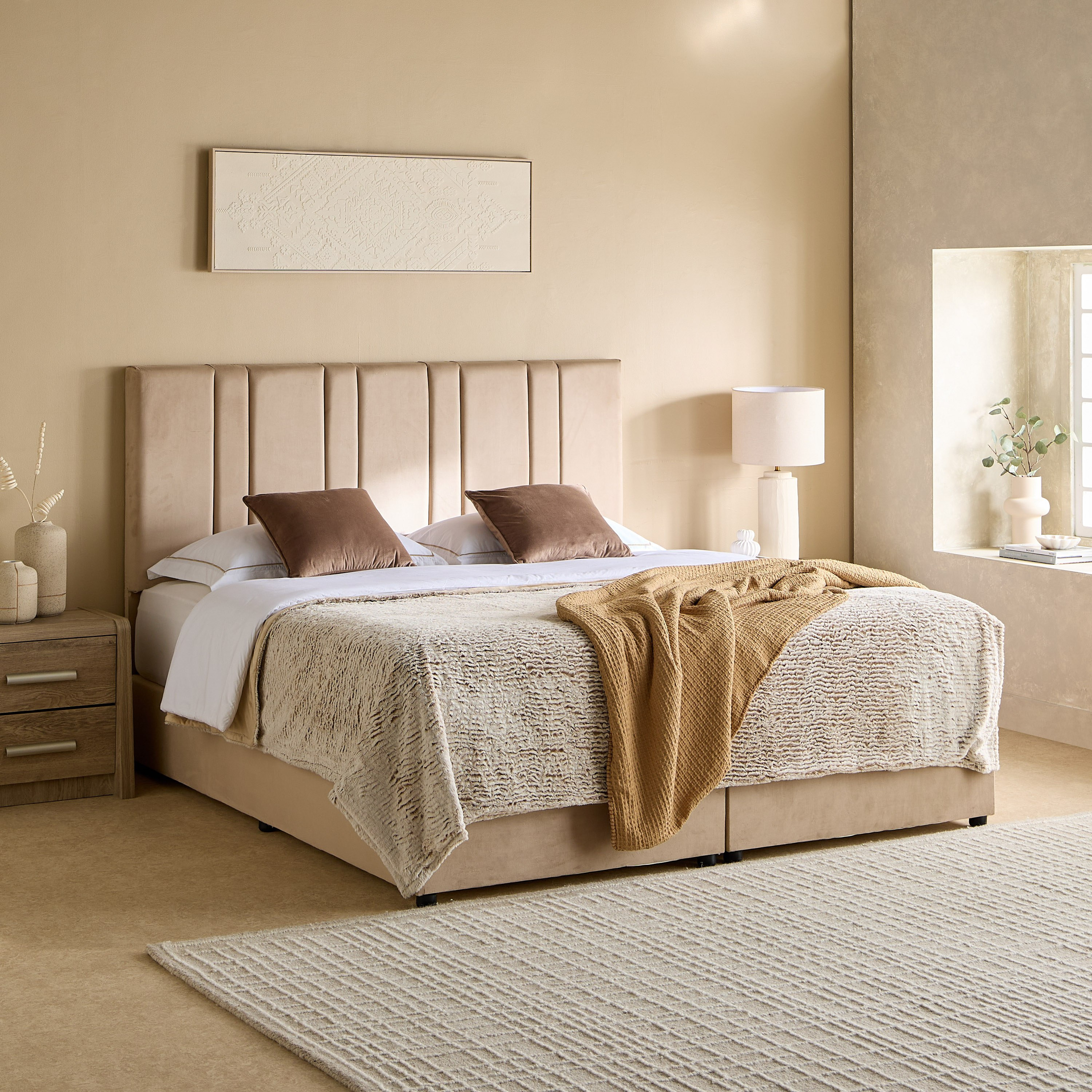 Angelic Linear Upholstered King Bed - 180x200 cm-hbxfurniture-bedsandbedsets-beds-king-image-7