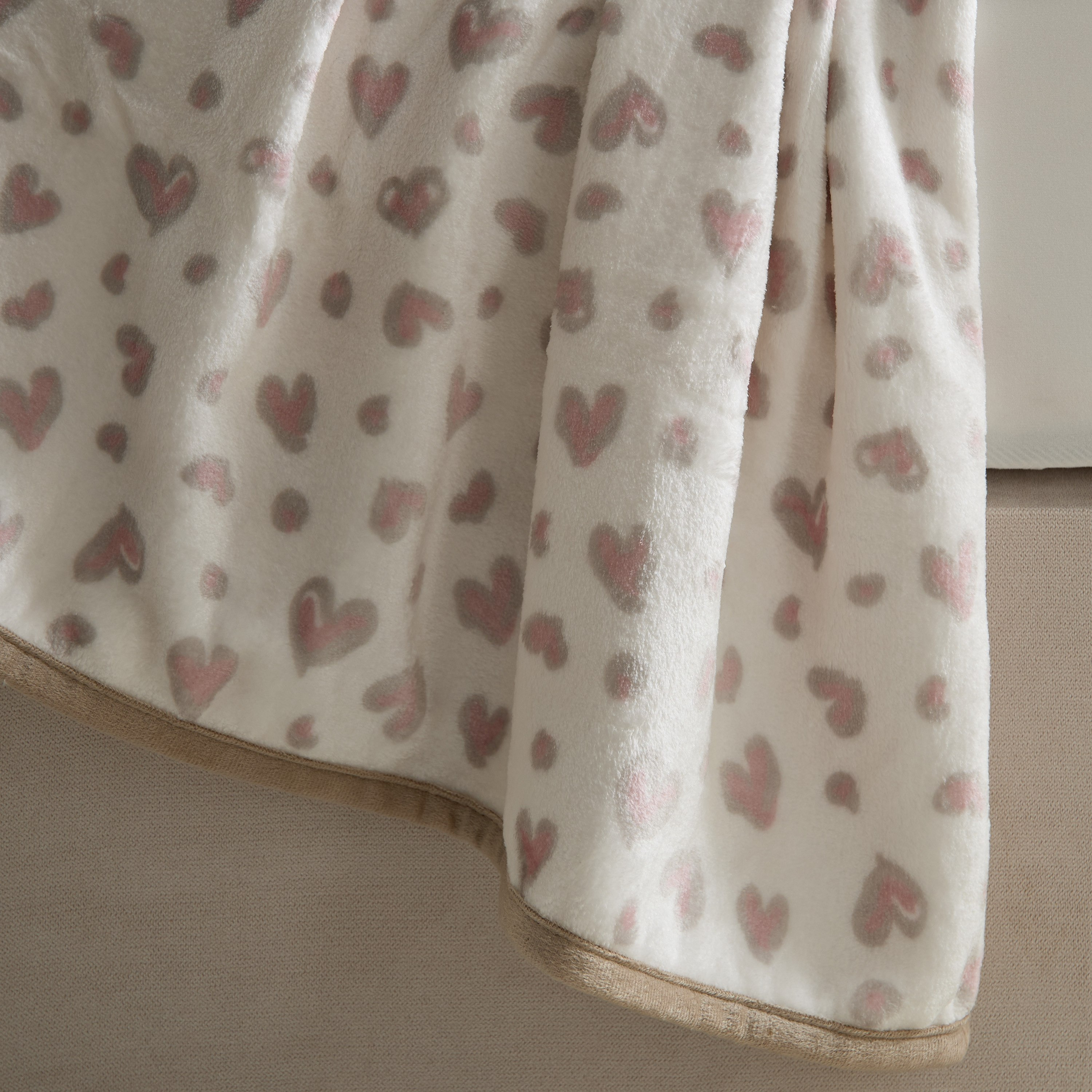 Ivy Claire Flannel Fleece Printed with Piping Blanket - 120x160 cm-hbxhomeware-hbxkidsandyouth-image-5