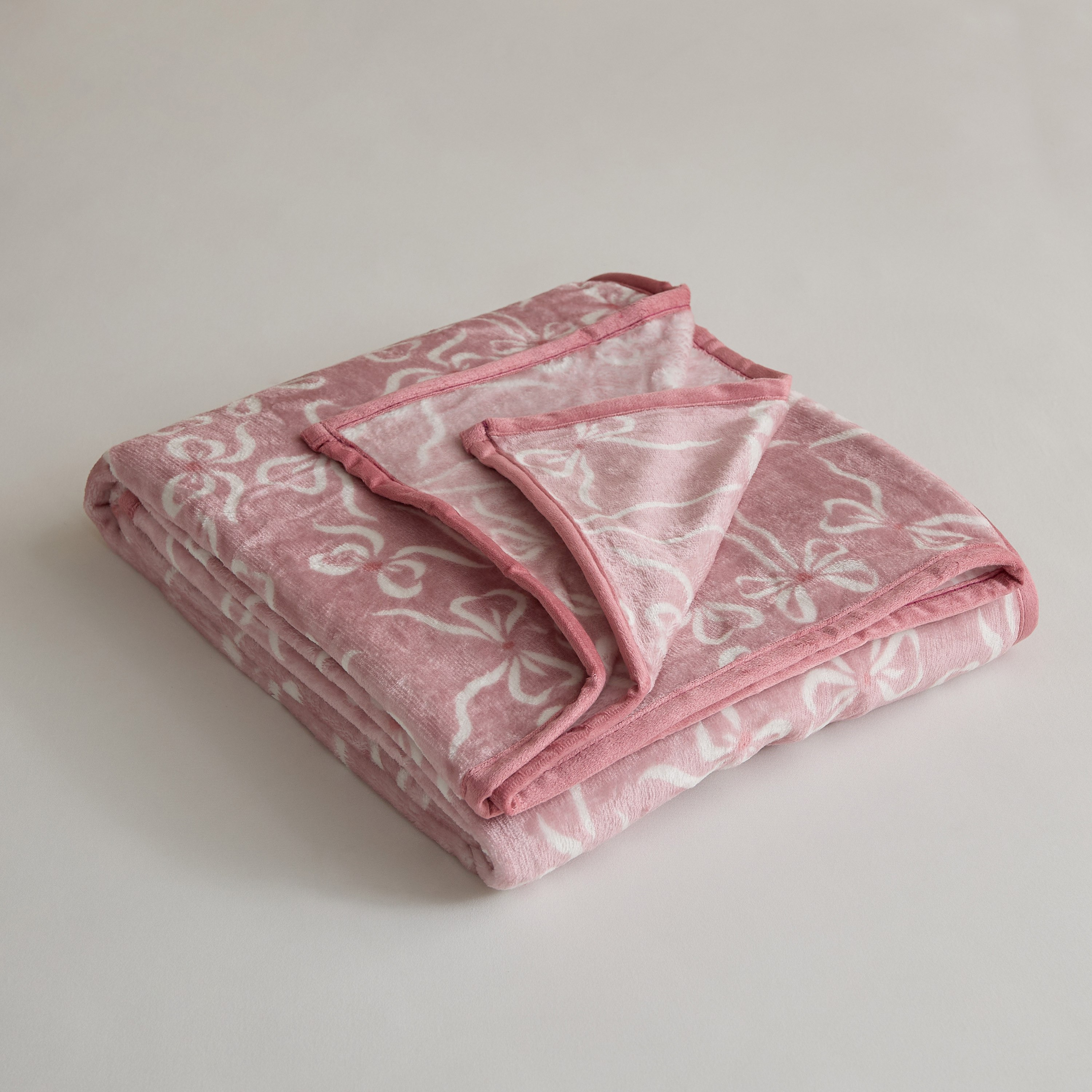 Ivy Bows Printed Interlace Flannel Fleece Blanket with Piping - 140x200 cm-hbxhomeware-hbxkidsandyouth-image-1