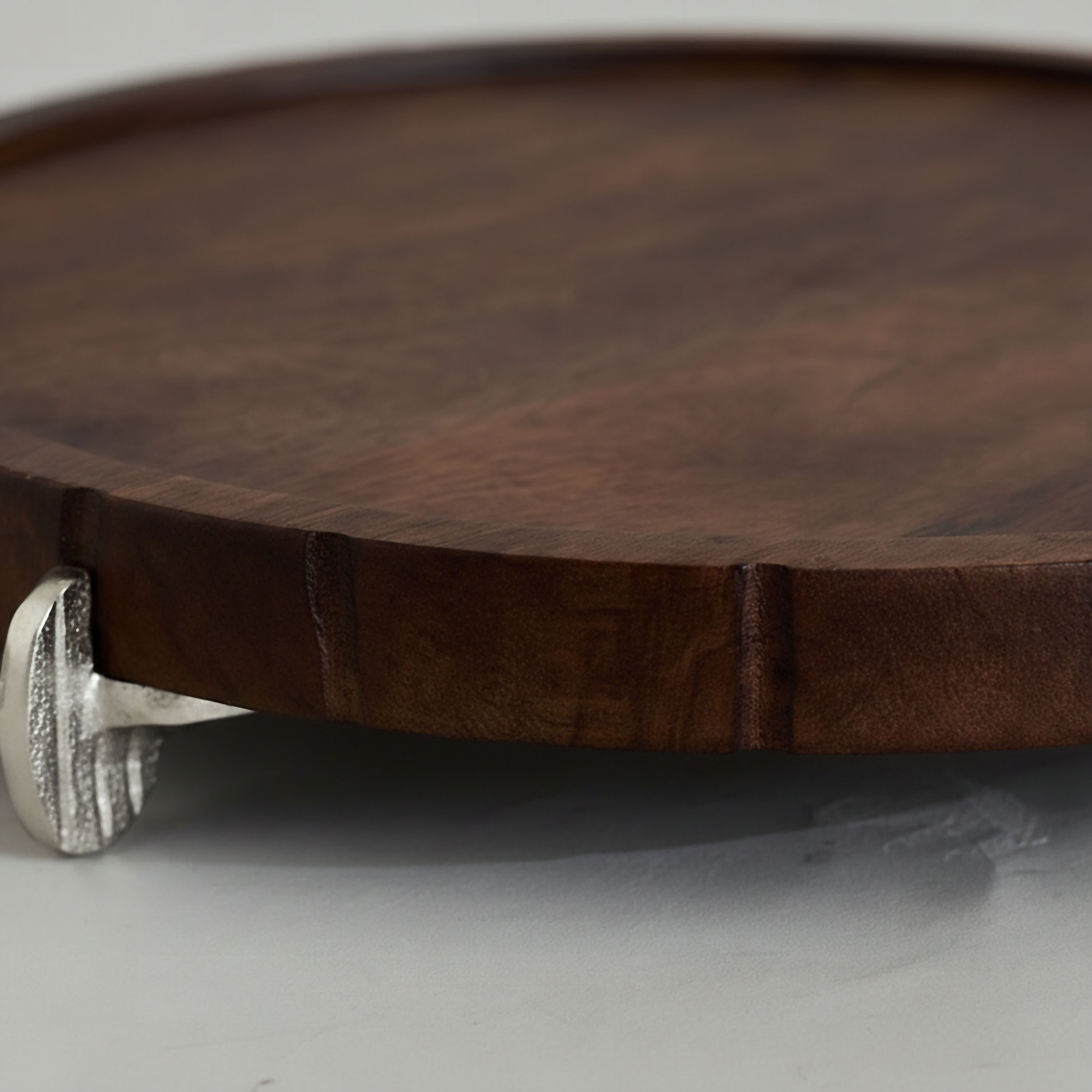 صحن ديكور مستدير من صفات تيرانو - 36x36x5 سم-hbxkitchen-serveware-image-2