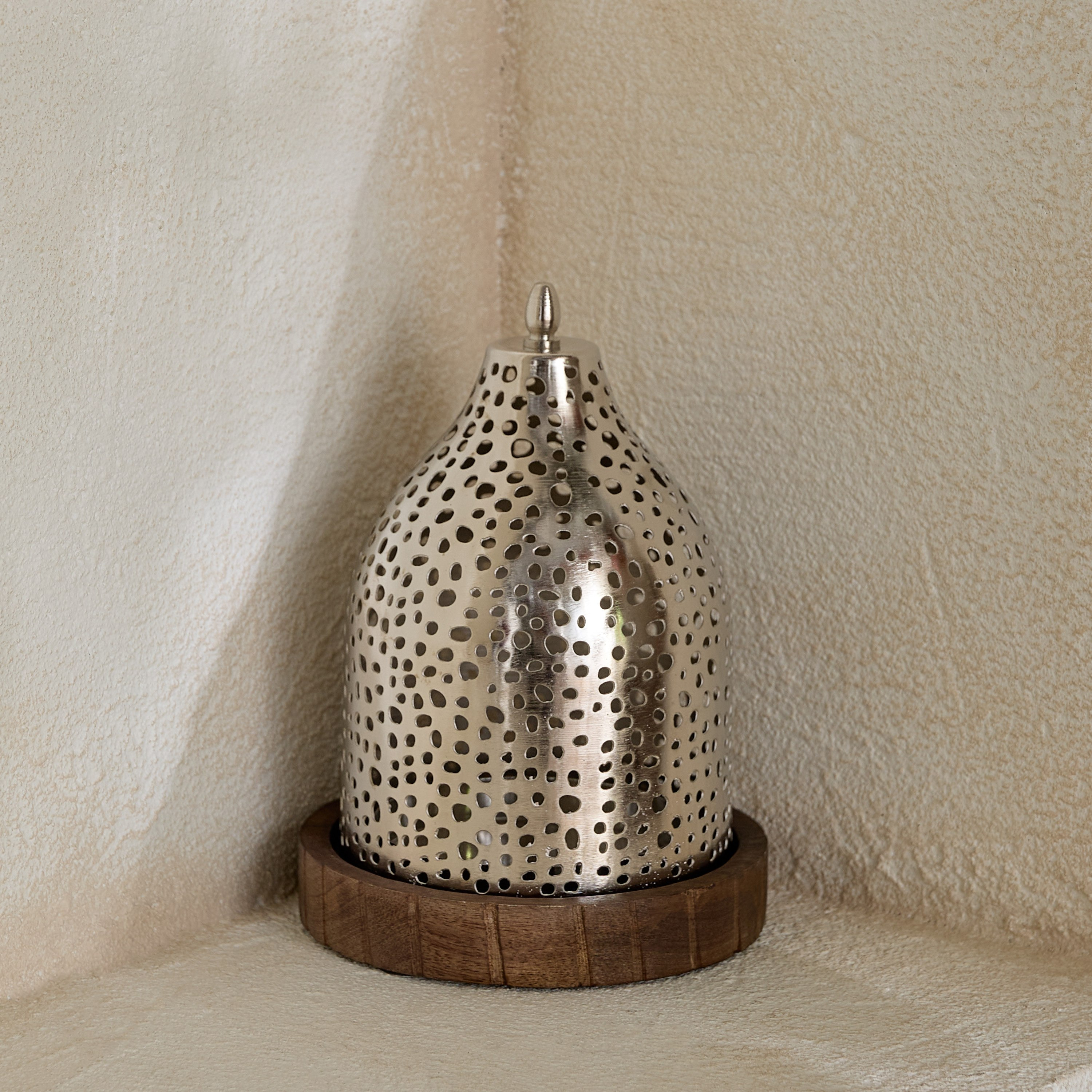 حامل شموع جالي بقاعدة من صفات تيرانو - 15x15x22 سم-hbxlivingroom-decorandaccessories-candleholders-image-2