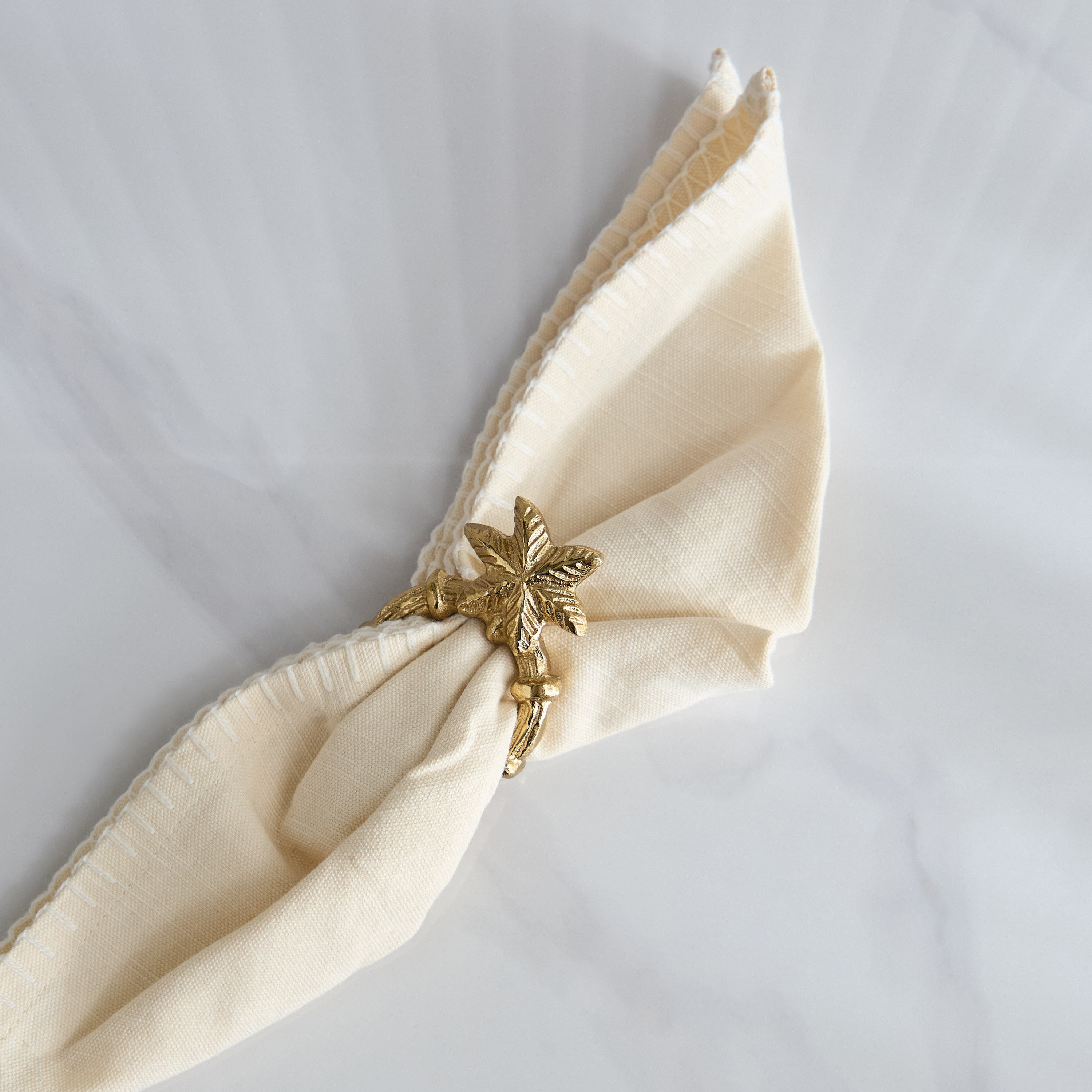 Sands & Palms Sahra Metal Decorative Napkin Ring - 10 cm-hbxdecorandfurnishings-homefurnishings-tablelinens-image-1
