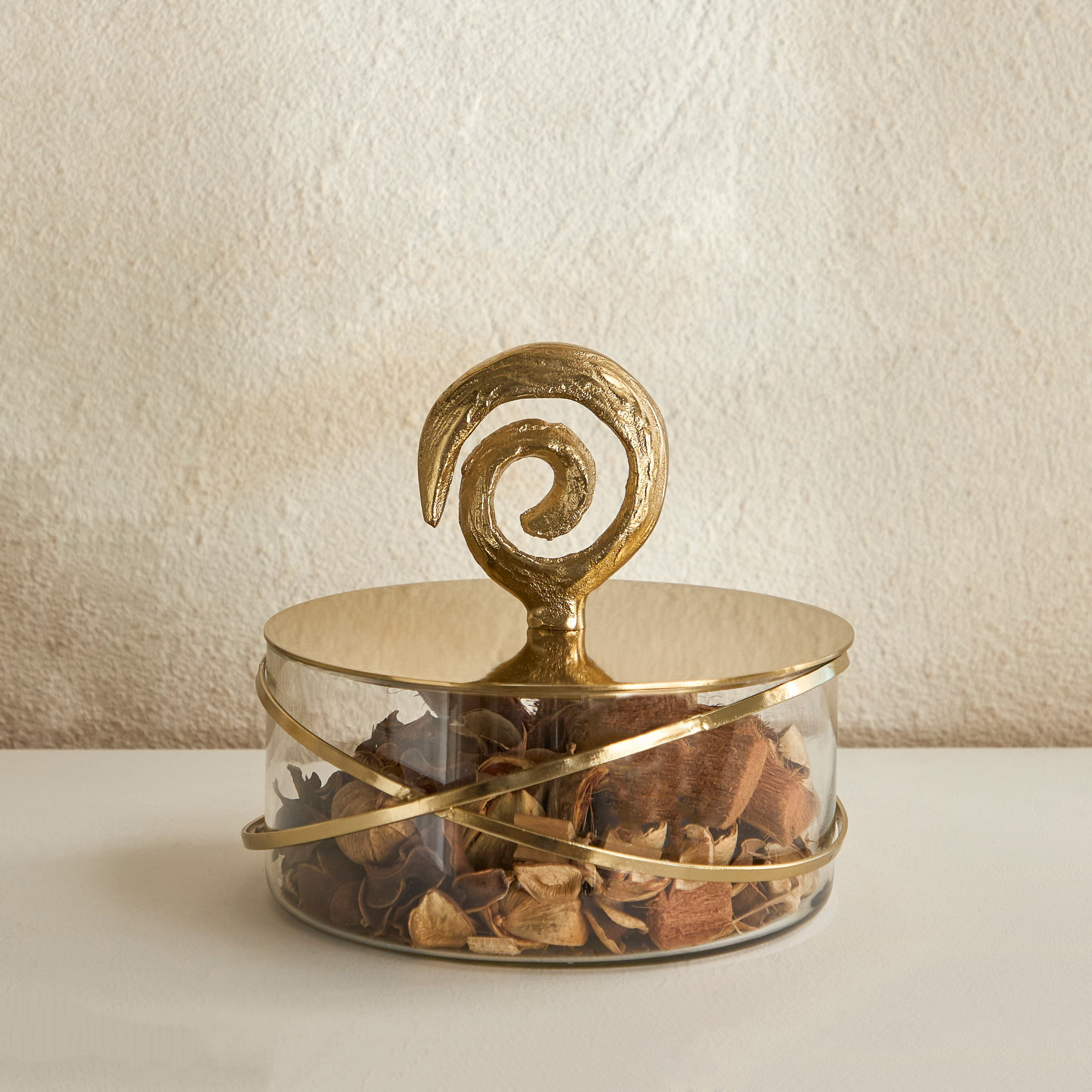 صندوق حُلي ديكور معدن من ساندز آند بالمز سارا - 18x18x16.5 سم-hbxhomeware-homedecor-figurinesandornaments-image-1
