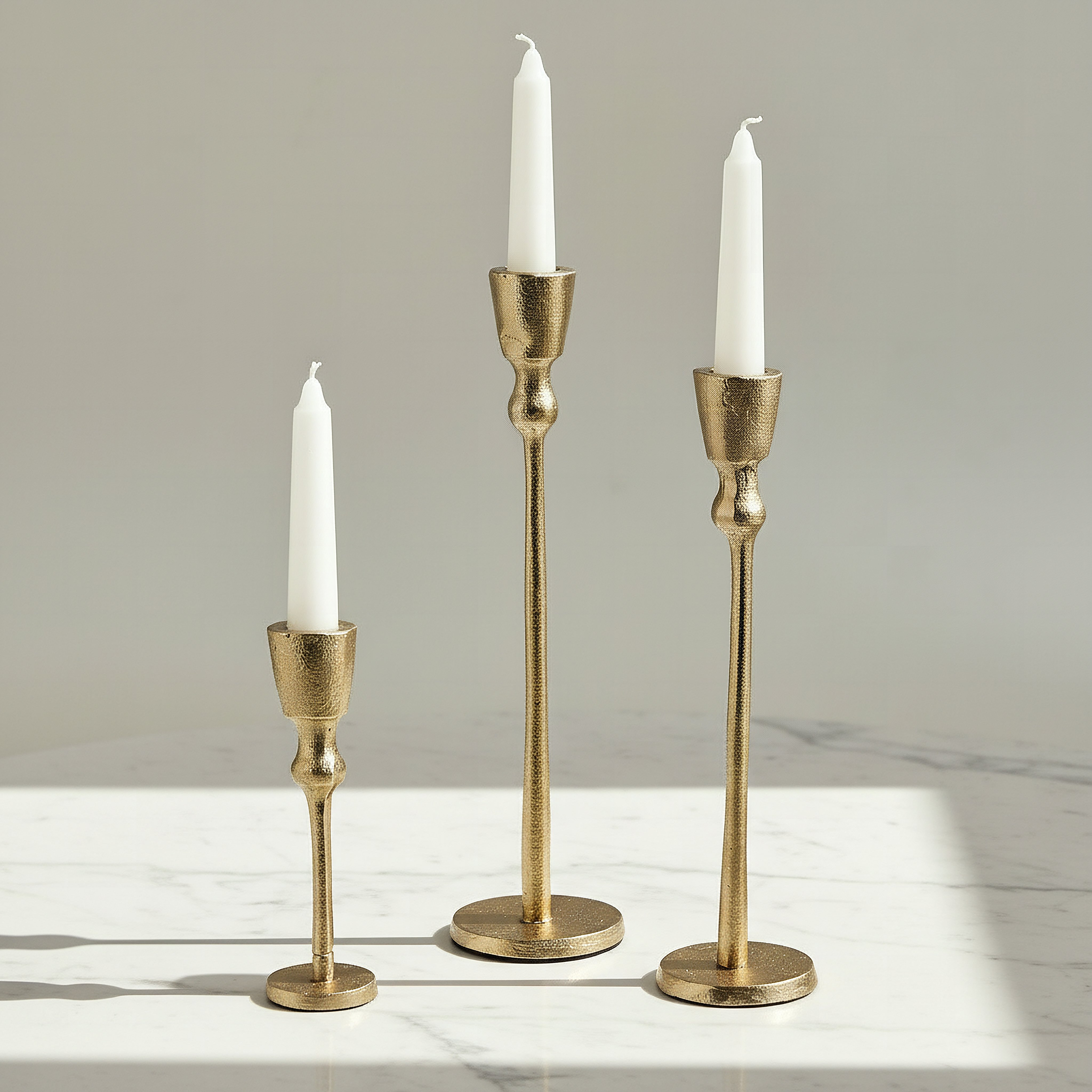 حامل شموع رفيعة مزينة فيولا من كاسا لوكس - طقم 3 قطع-hbxlivingroom-decorandaccessories-candleholders-image-1