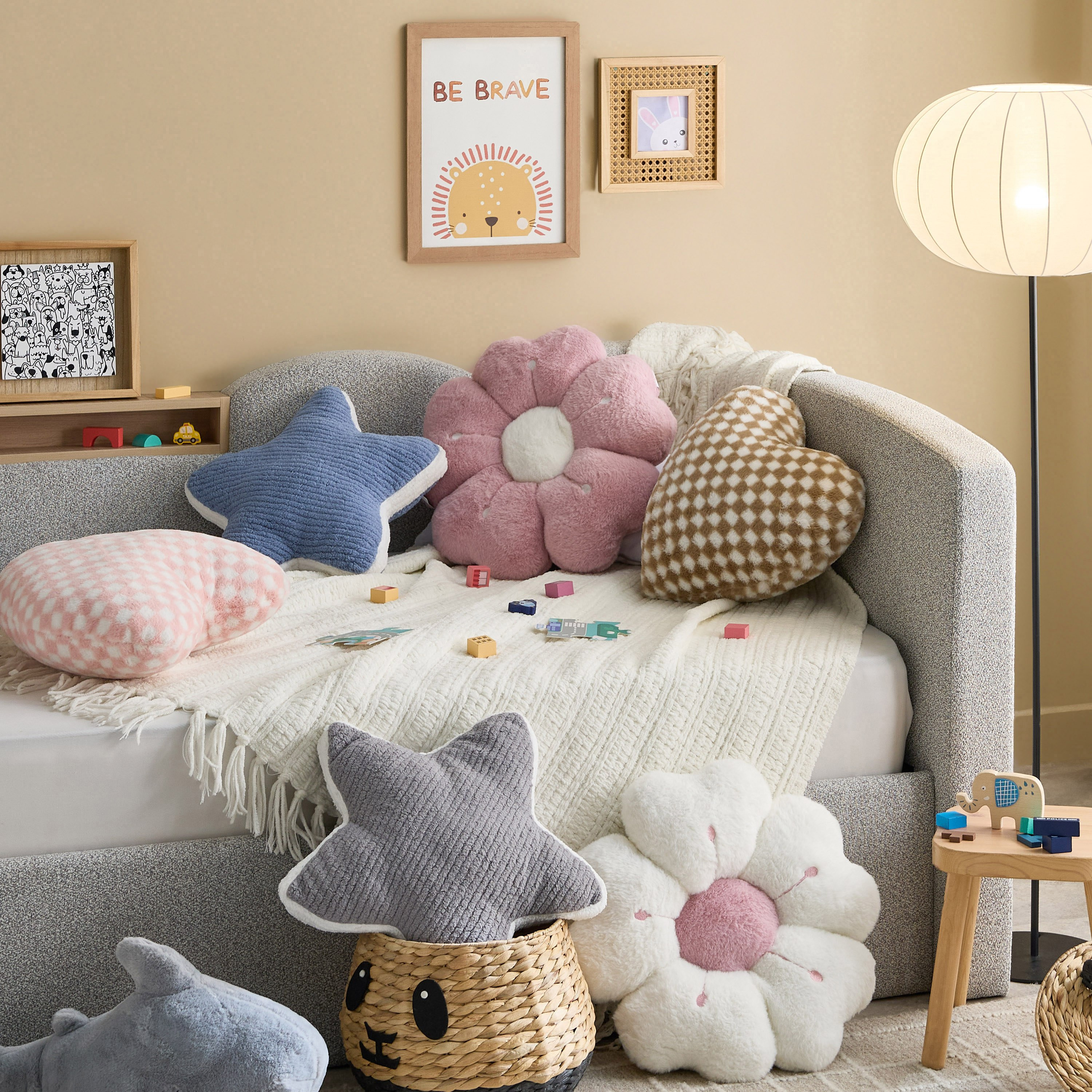 وسادة بتصميم زهرة من سينتورا - 46x46 سم-hbxhomeware-hbxkidsandyouth-image-8