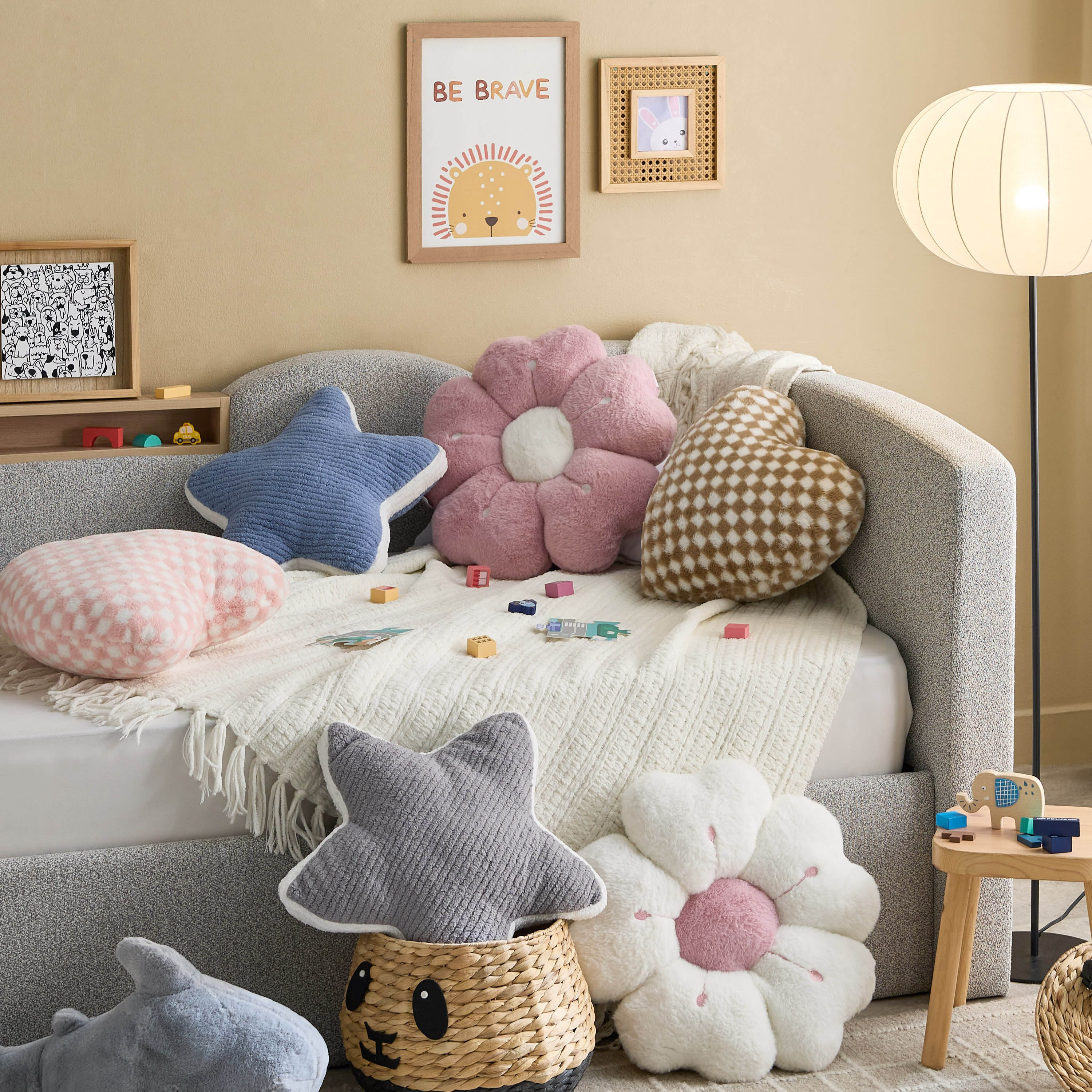 وسادة بتصميم قلب من سينتور - 42x42 سم-hbxhomeware-hbxkidsandyouth-image-8