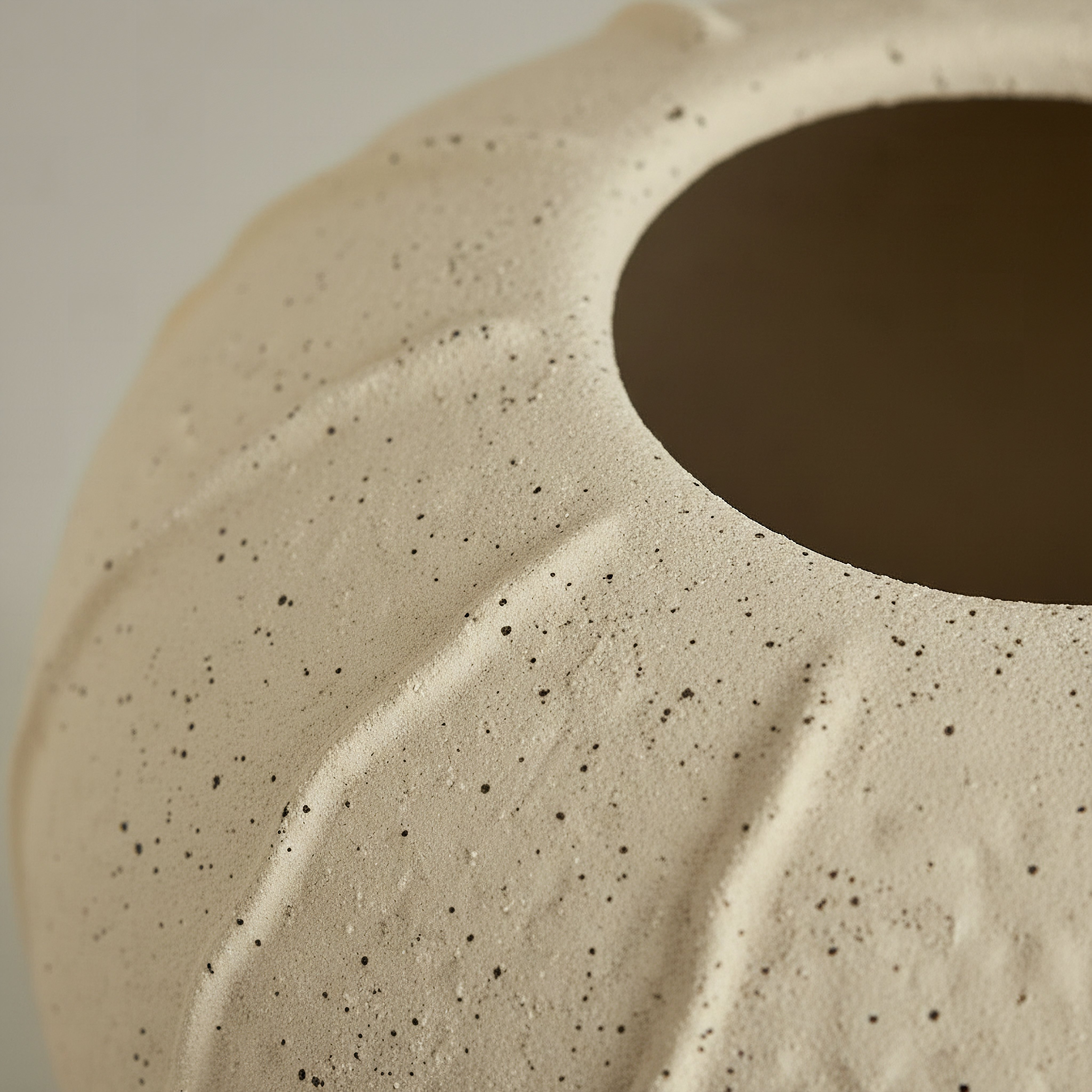 Umber Alora Decorative Vase - 24.5x24.5x28.5 cm-hbxbedroom-decorandaccessories-vases-image-3