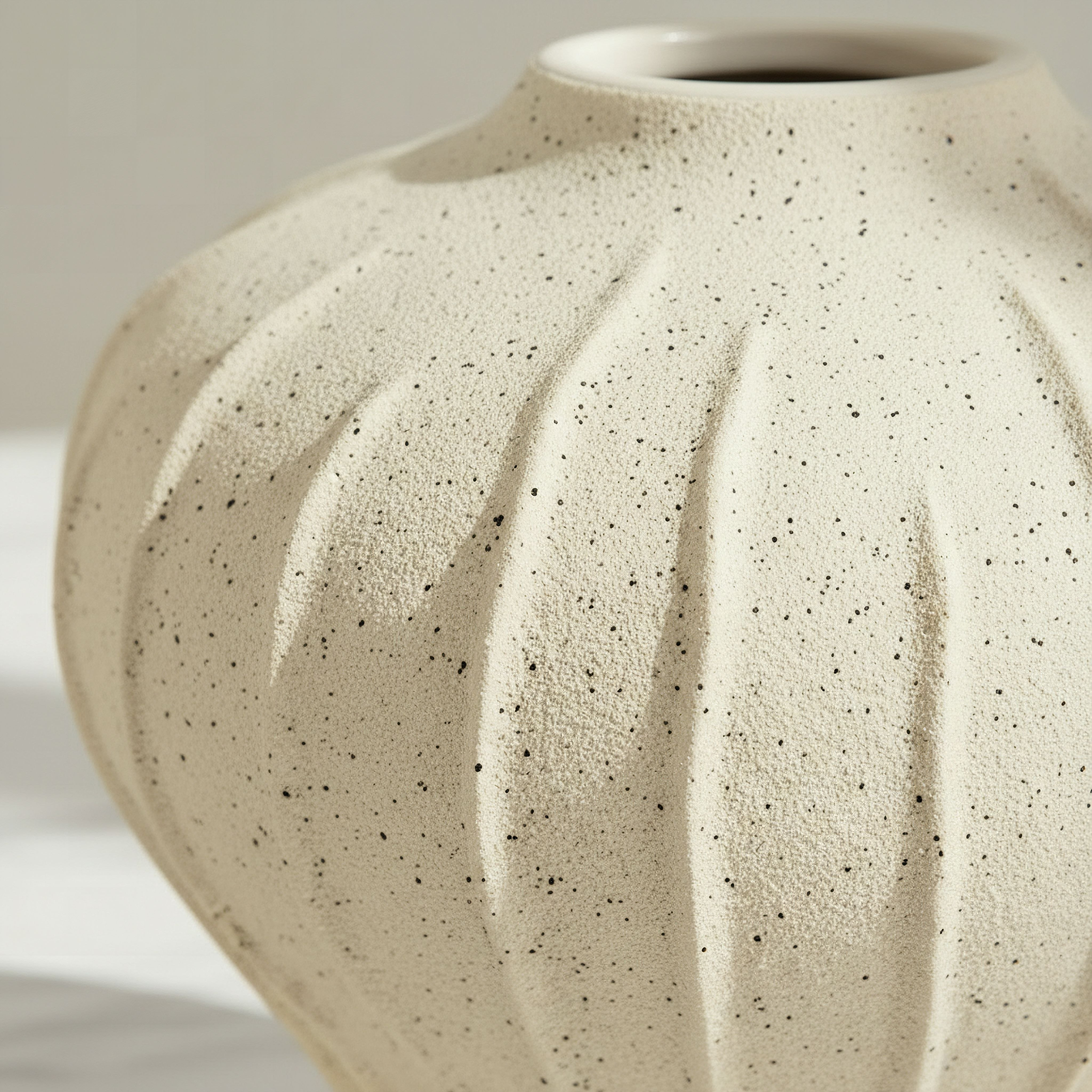 Umber Alora Decorative Vase - 20.5x20.5x19.5 cm-hbxbedroom-decorandaccessories-vases-image-3