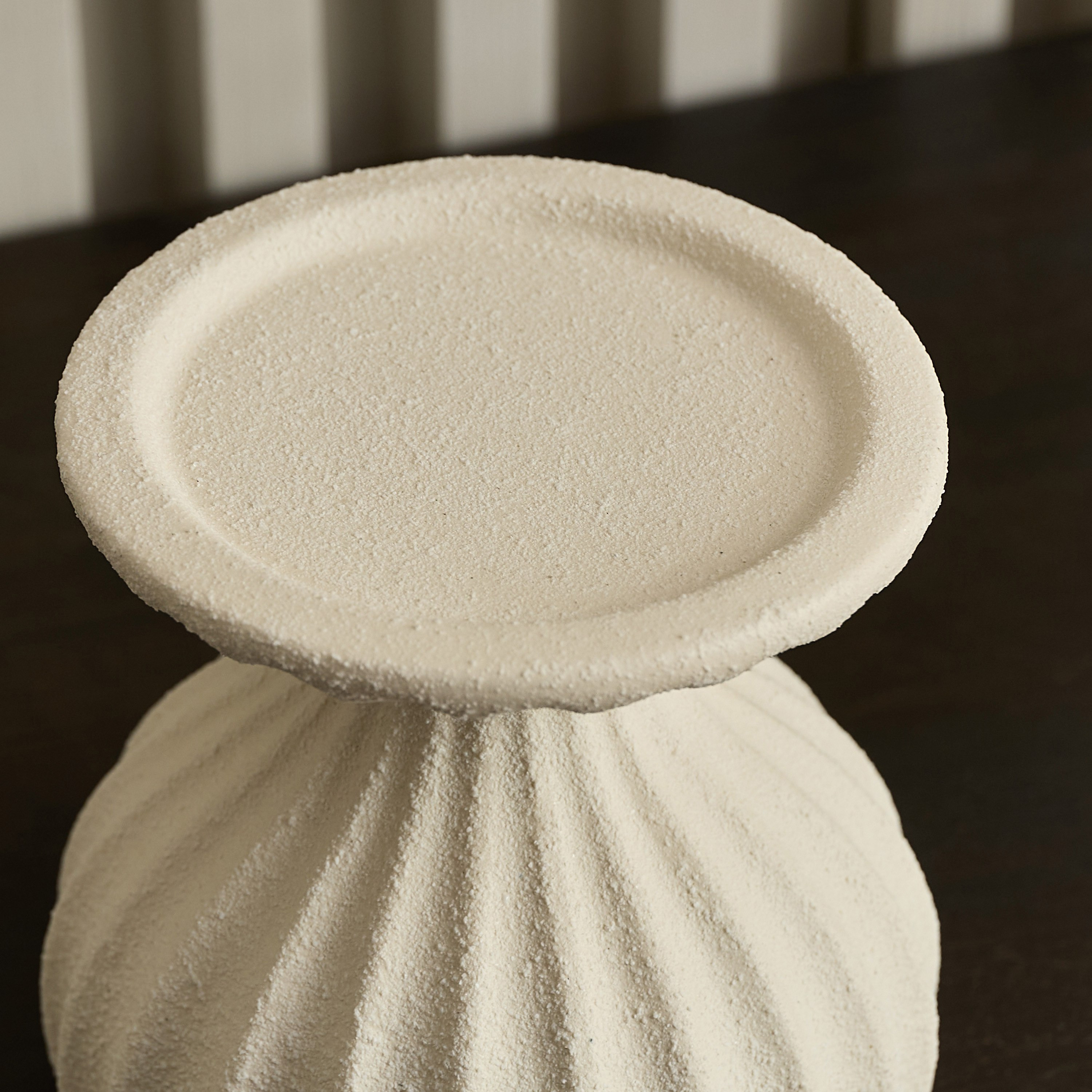 حامل شموع عمودي مزخرف من أمبر ألورا - 11×11×11 سم-hbxlivingroom-decorandaccessories-candleholders-image-8