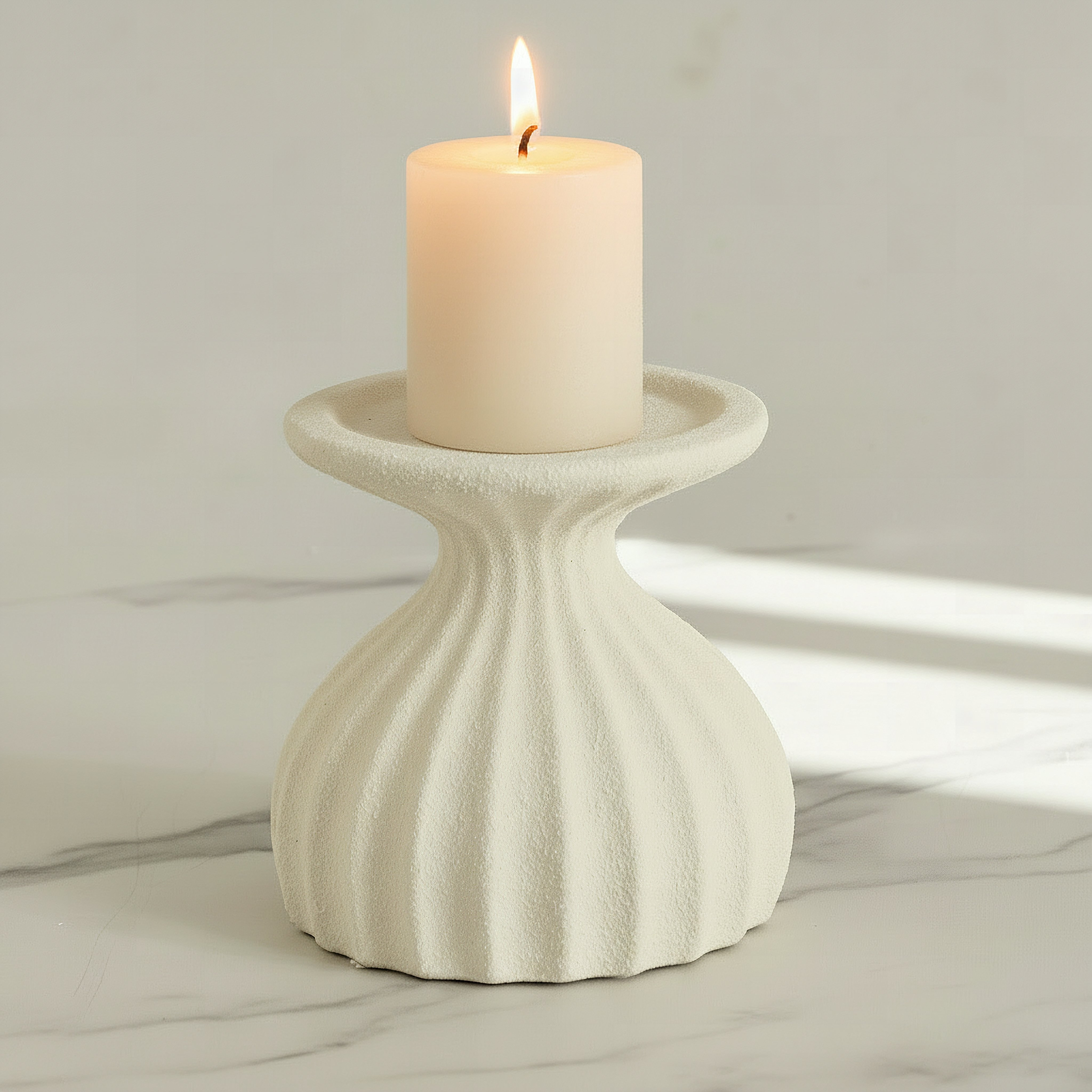 حامل شموع عمودي مزخرف من أمبر ألورا - 11×11×11 سم-hbxlivingroom-decorandaccessories-candleholders-image-2