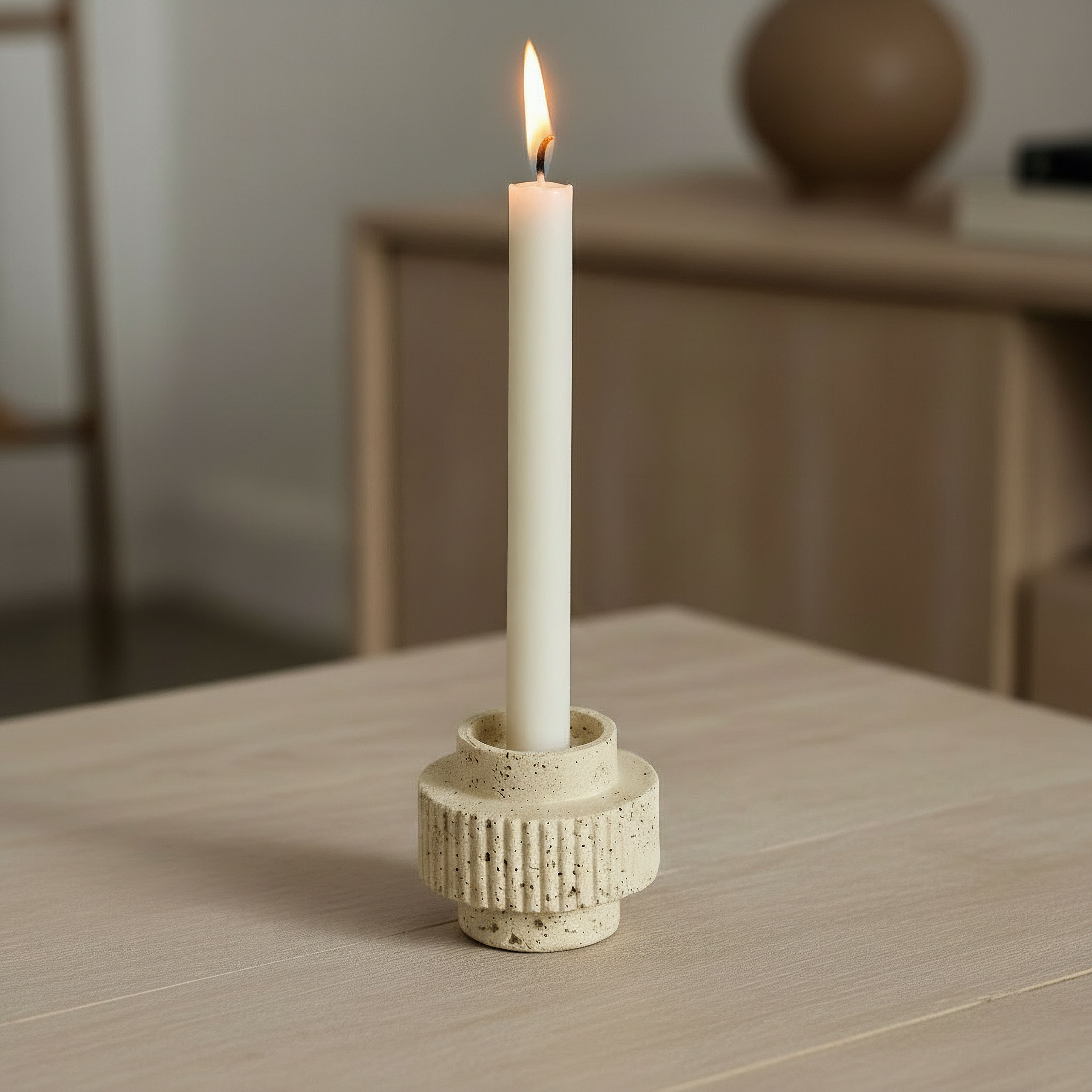 حامل شموع رفيعة راتنج من فريسكو فيلا - 8.2x8.2x6.7 سم-hbxlivingroom-decorandaccessories-candleholders-image-2