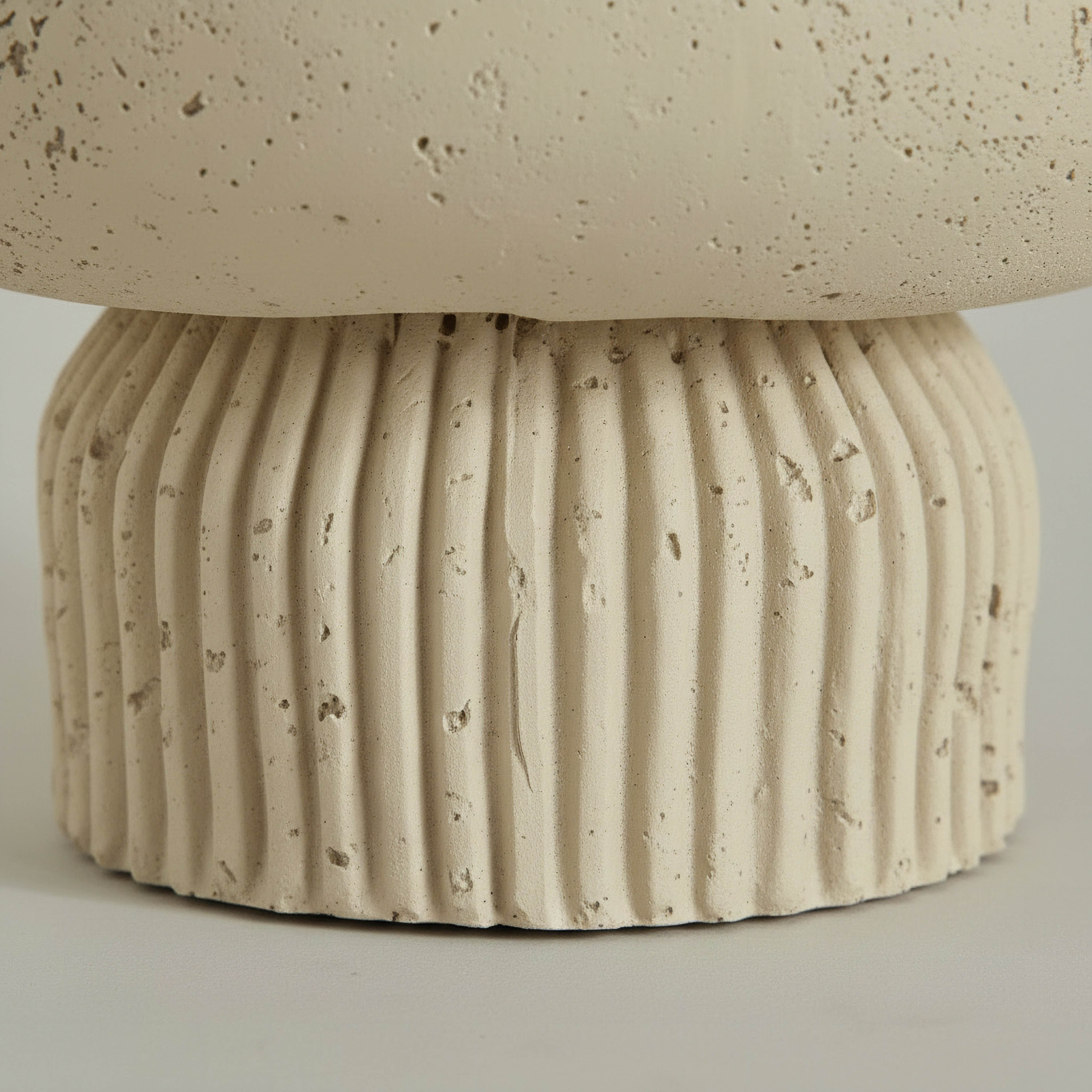 وعاء ديكور بقاعدة راتنج من فريسكو فيلا - 20.2x20.2x12 سم-hbxdecorandfurnishings-homeaccessories-bowls-image-2