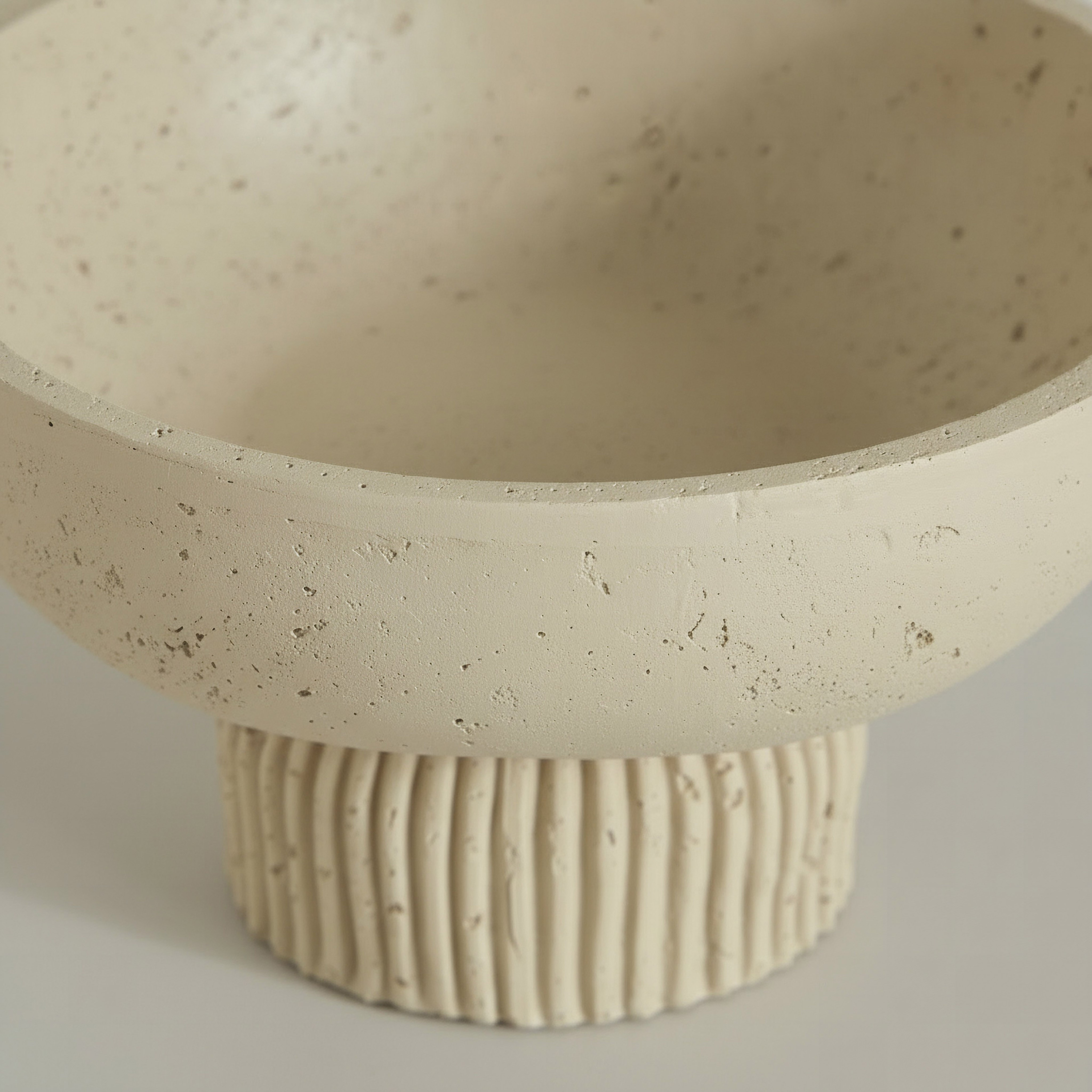 وعاء ديكور بقاعدة راتنج من فريسكو فيلا - 20.2x20.2x12 سم-hbxdecorandfurnishings-homeaccessories-bowls-image-3