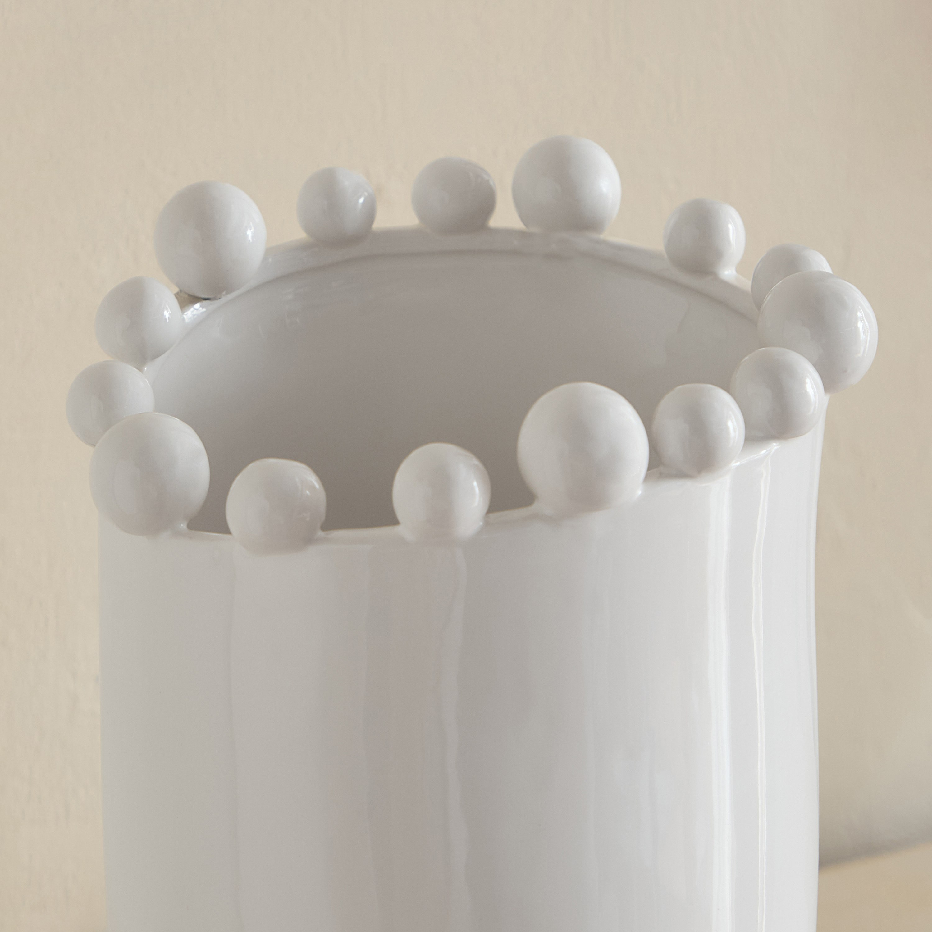 مزهرية ديكور سيراميك من فريسكو فيلا - 17.7x17x21.5 سم-hbxbedroom-decorandaccessories-vases-image-7