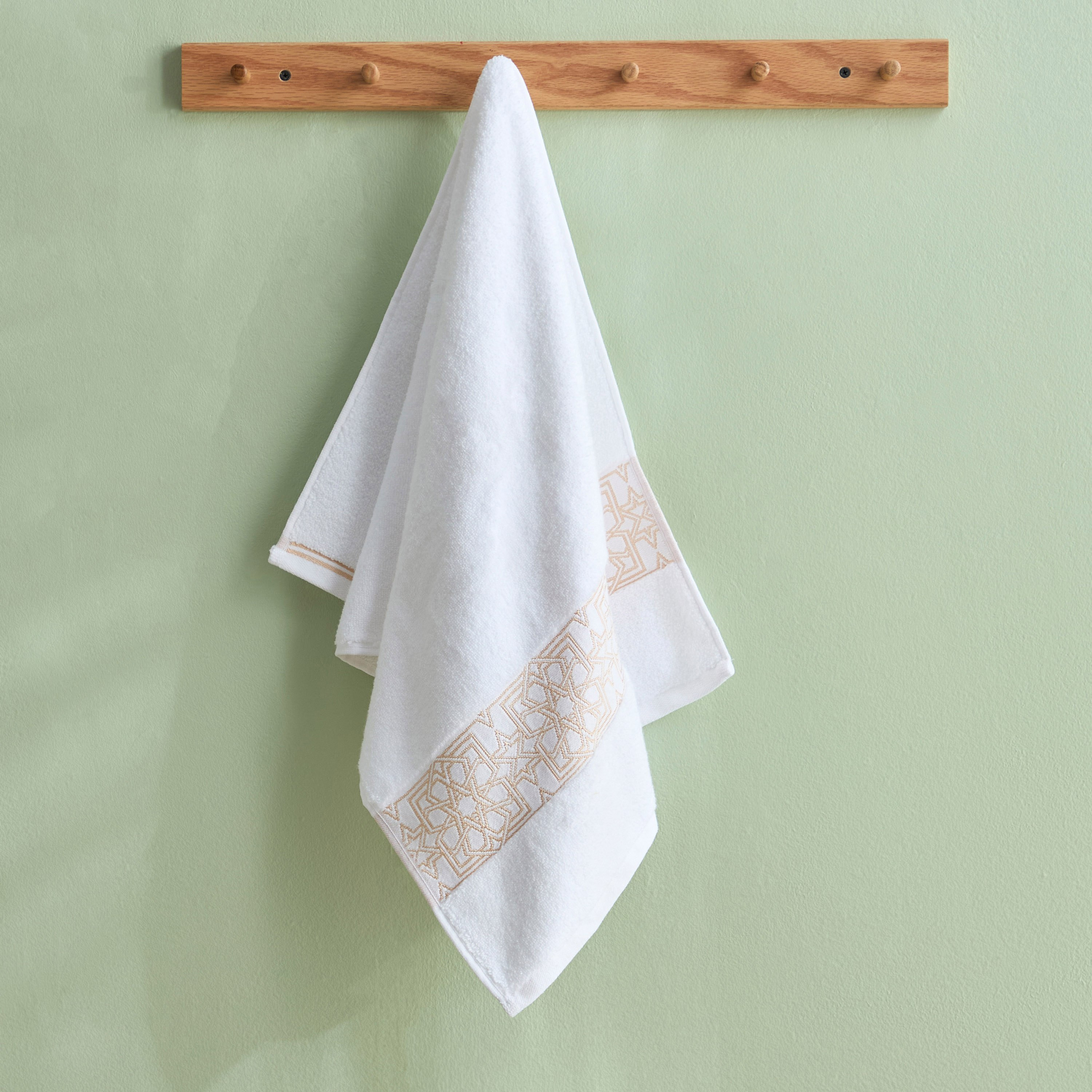White Haven Layali Noor Lurex Patterned Cotton Hand Towel - 50x90 cm-hbxbathroom-bathroomtextiles-image-1