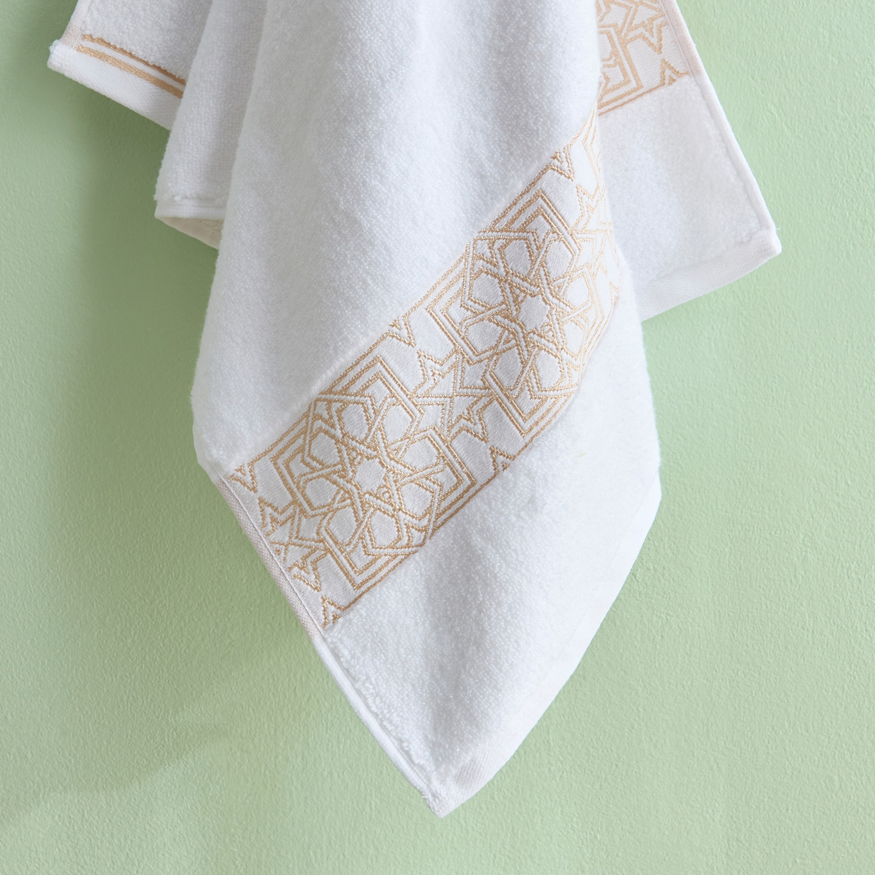 White Haven Layali Noor Lurex Patterned Cotton Hand Towel - 50x90 cm-hbxbathroom-bathroomtextiles-image-3