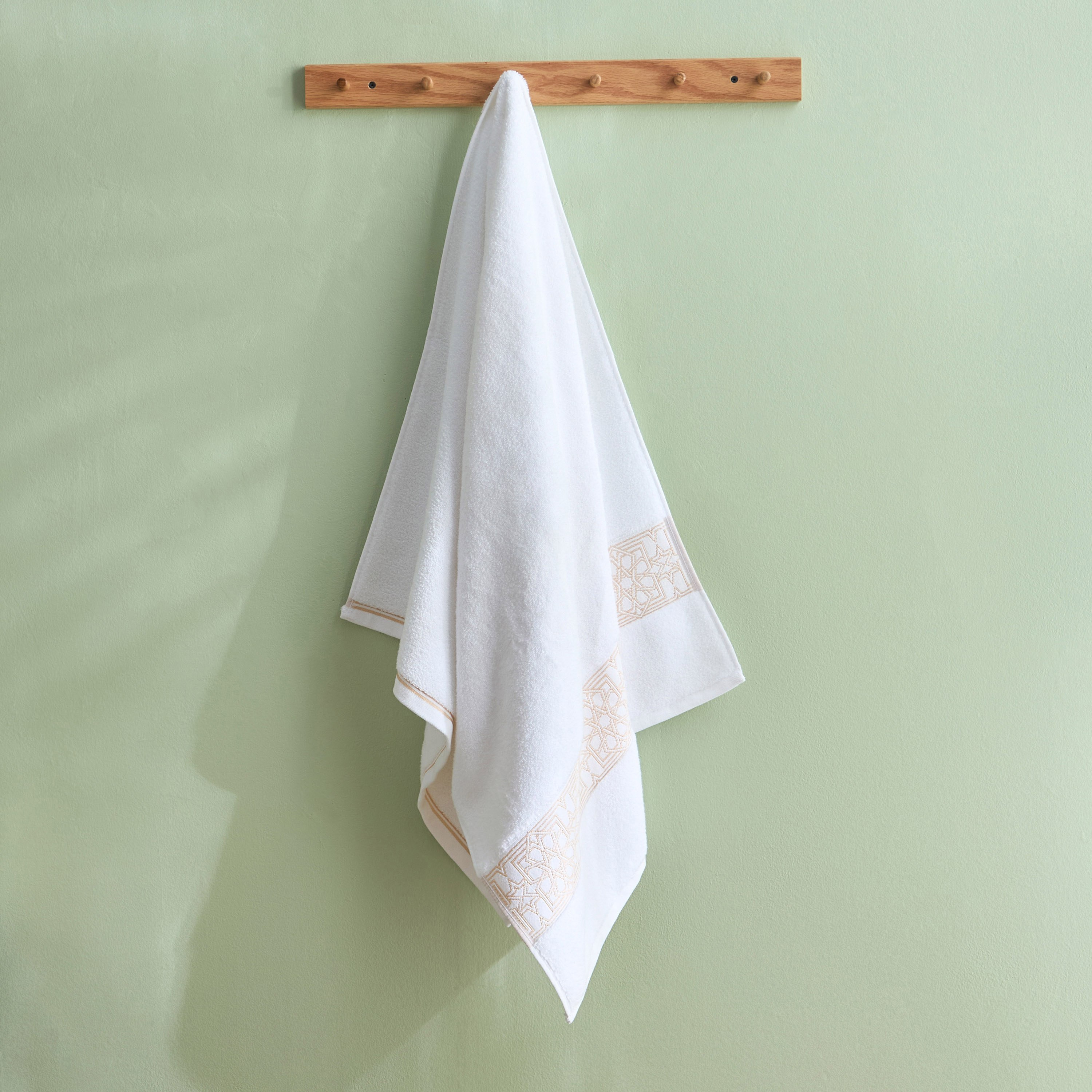 منشفة حمام قطن لوريكس منقوشة من وايت هيفن ليالي نور - 70x140 سم-hbxbathroom-bathroomtextiles-image-1