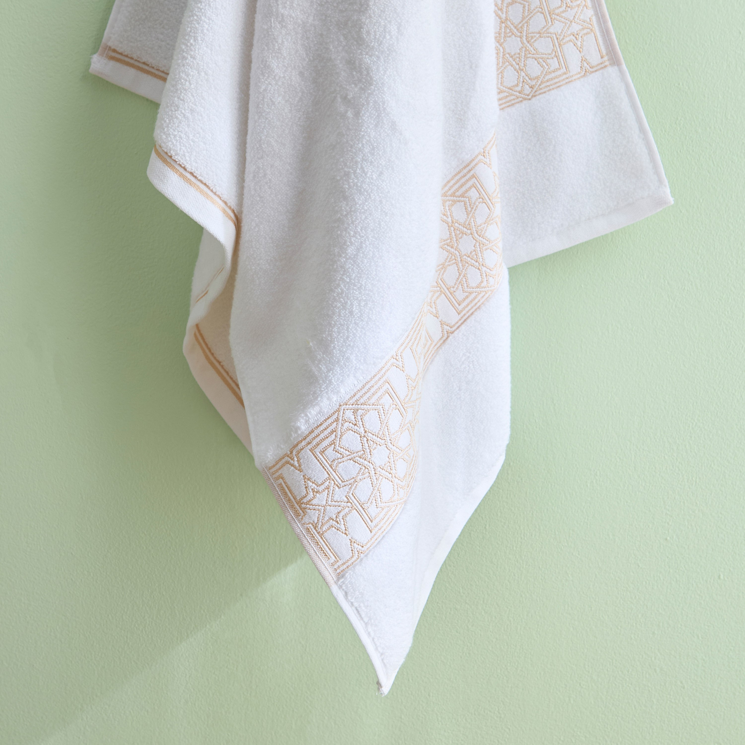 منشفة حمام قطن لوريكس منقوشة من وايت هيفن ليالي نور - 70x140 سم-hbxbathroom-bathroomtextiles-image-3