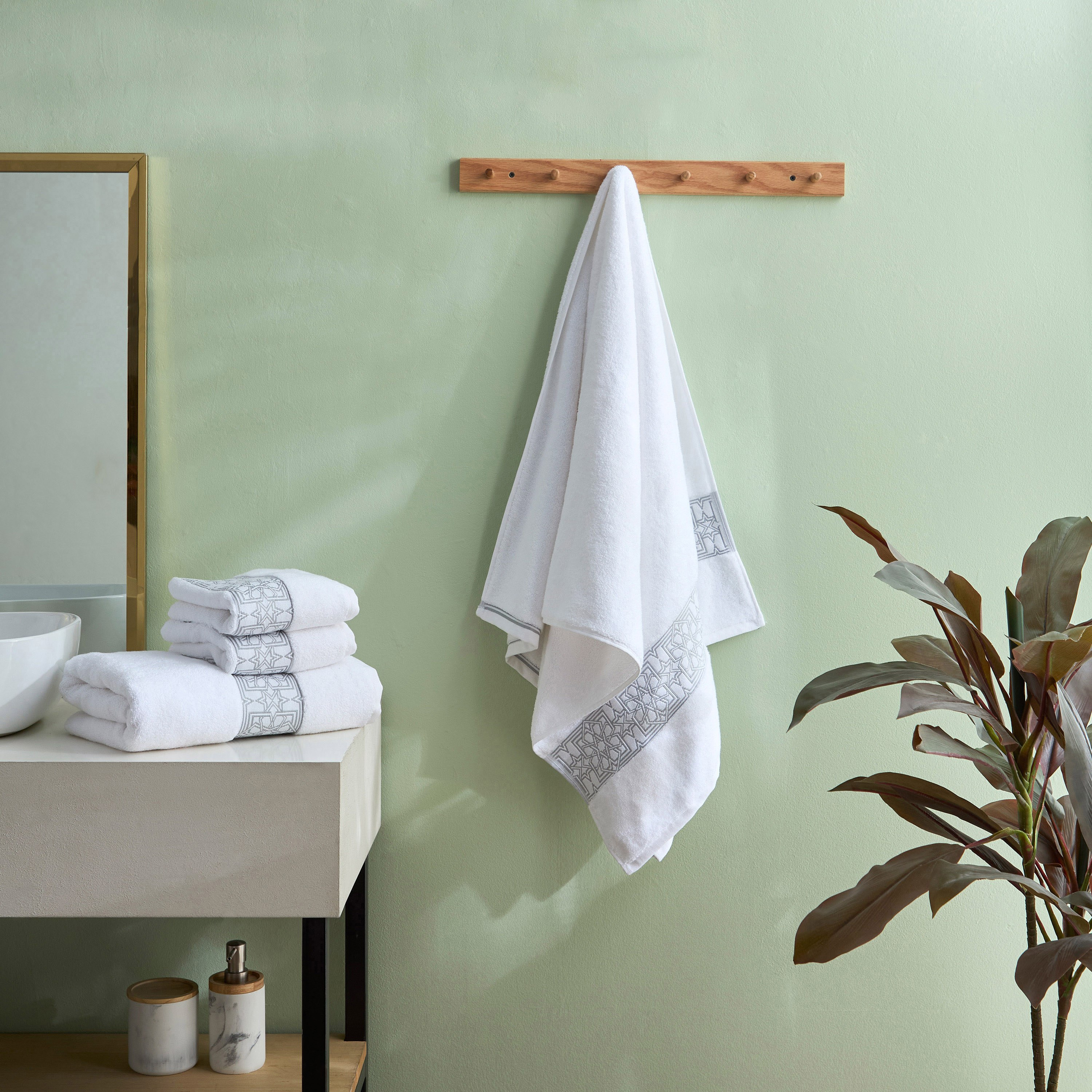 منشفة حمام قطن لوريكس منقوشة من وايت هيفن ليالي نور - 70x140 سم-hbxbathroom-bathroomtextiles-image-4