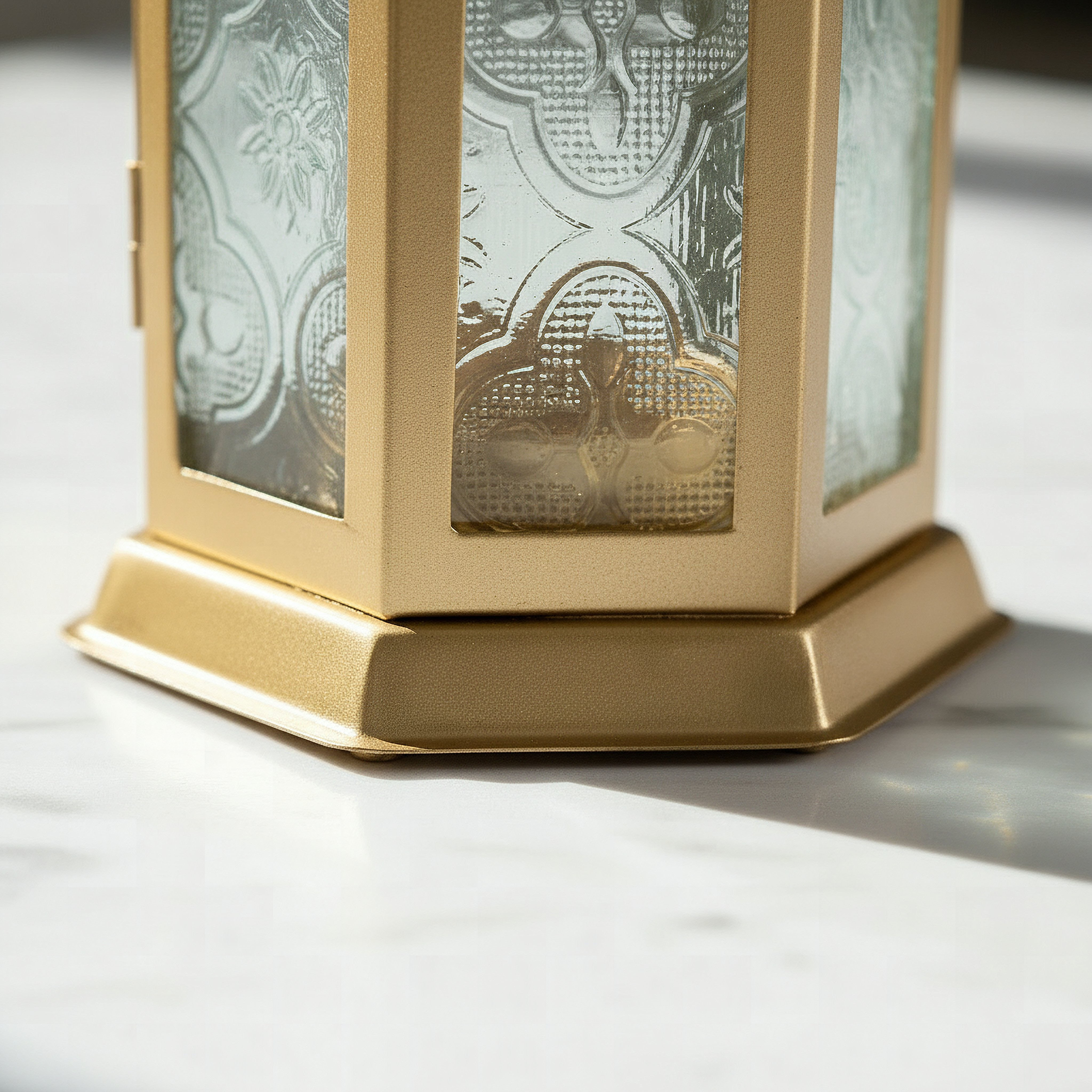 Arabesque-Zaynah Decorative Cutwork Lantern with Glass - 10x10x20 cm-hbxdecorandfurnishings-homeaccessories-lanterns-image-4