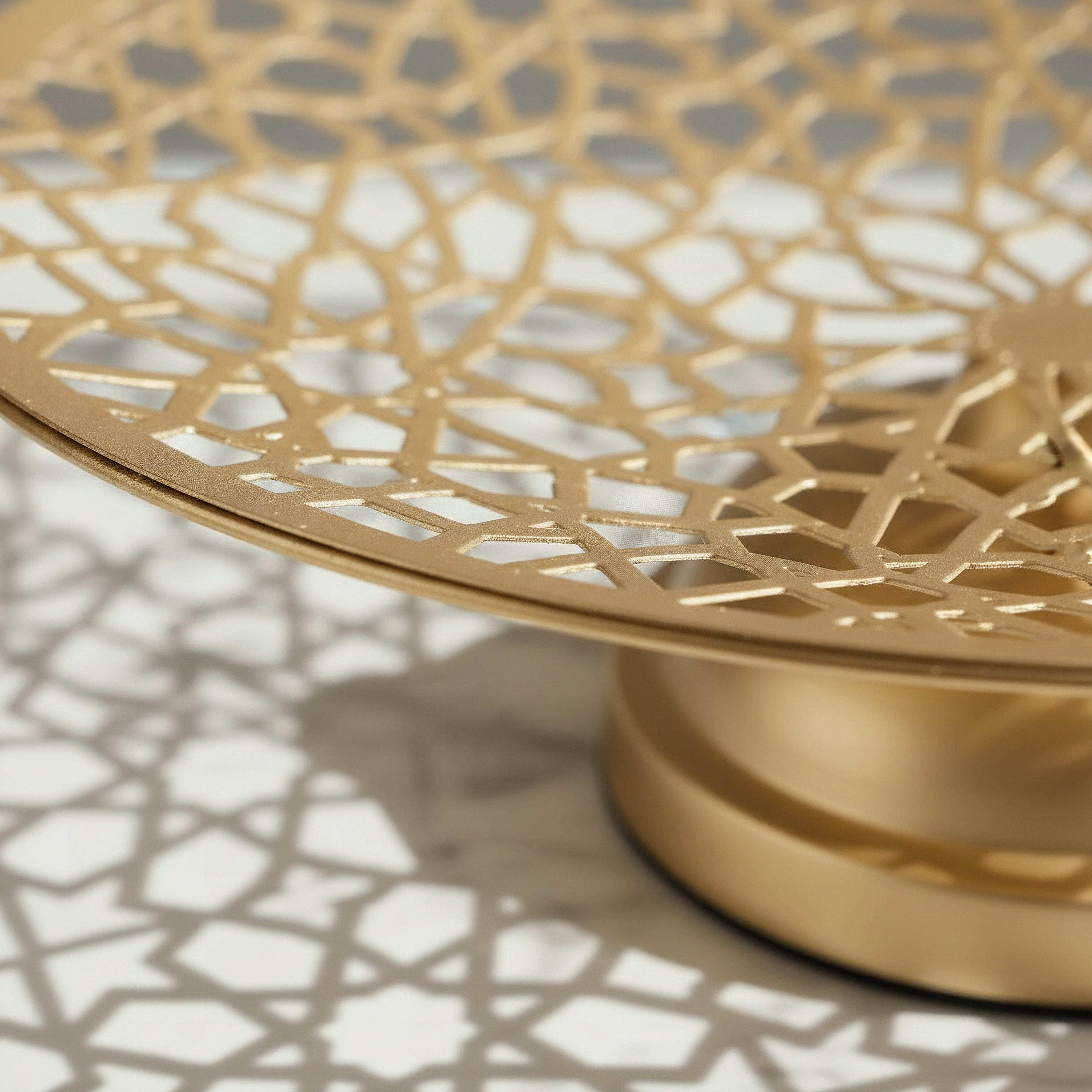 صينية ديكور بتصميم مفرغ زينة من أرابيسك - 28x28x6 سم-hbxhomeware-hbxdecorandfurnishings-image-3