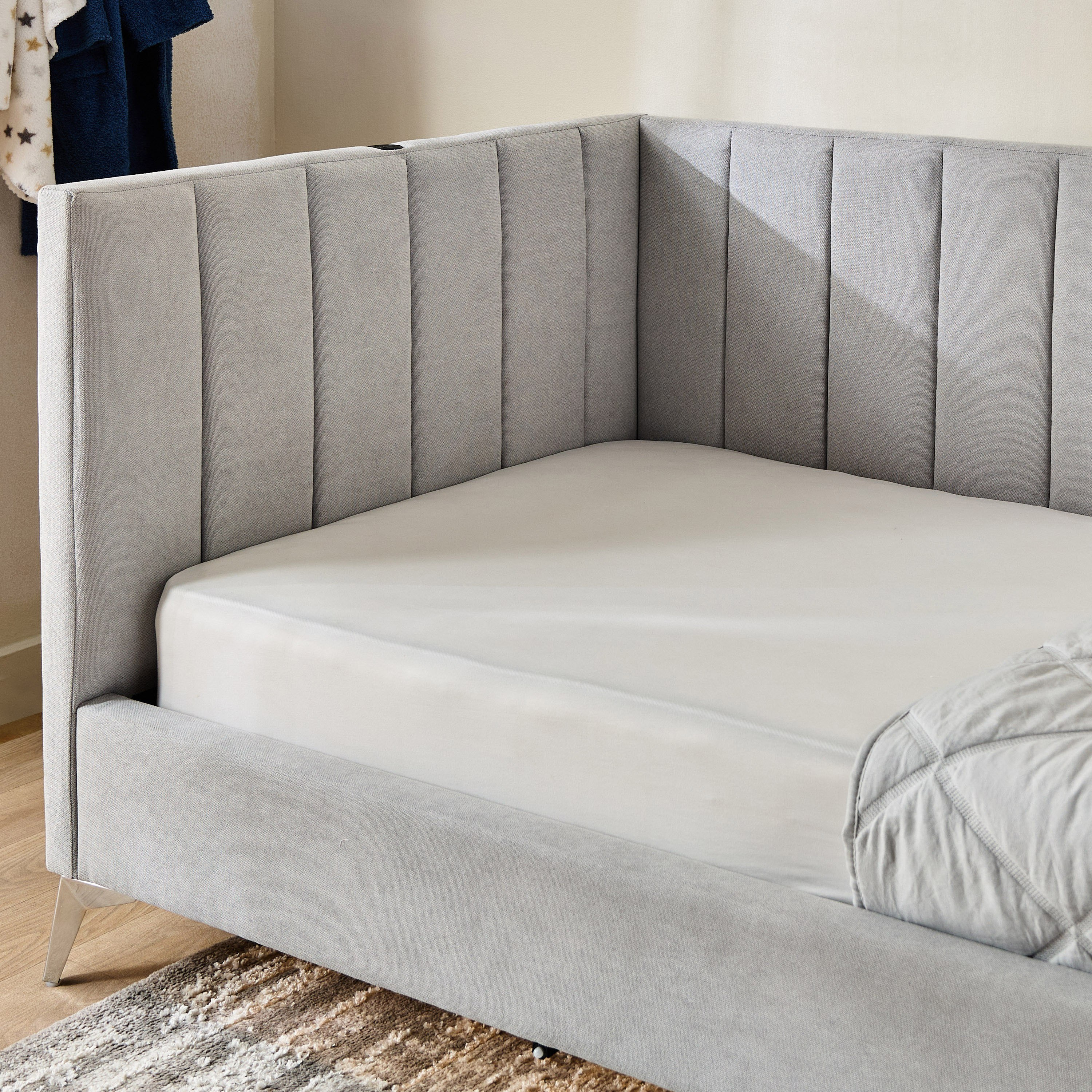 Movo Veneto Castel Smart Upholstered Single Day Bed - 90x200 cm-hbxfurniture-bedsandbedsets-daybeds-image-3
