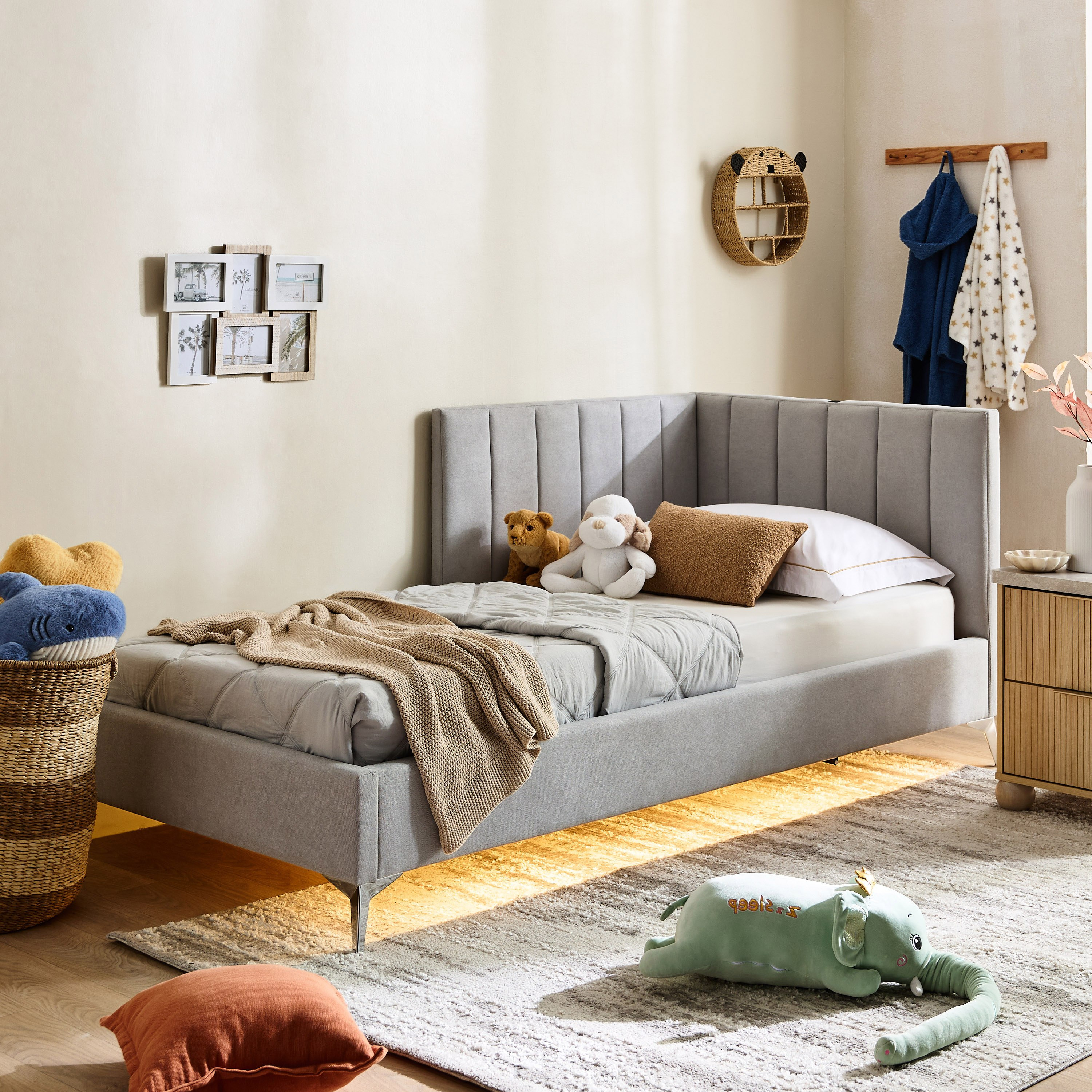 Movo Veneto Castel Smart Upholstered Single Day Bed - 90x200 cm-hbxfurniture-bedsandbedsets-daybeds-image-8
