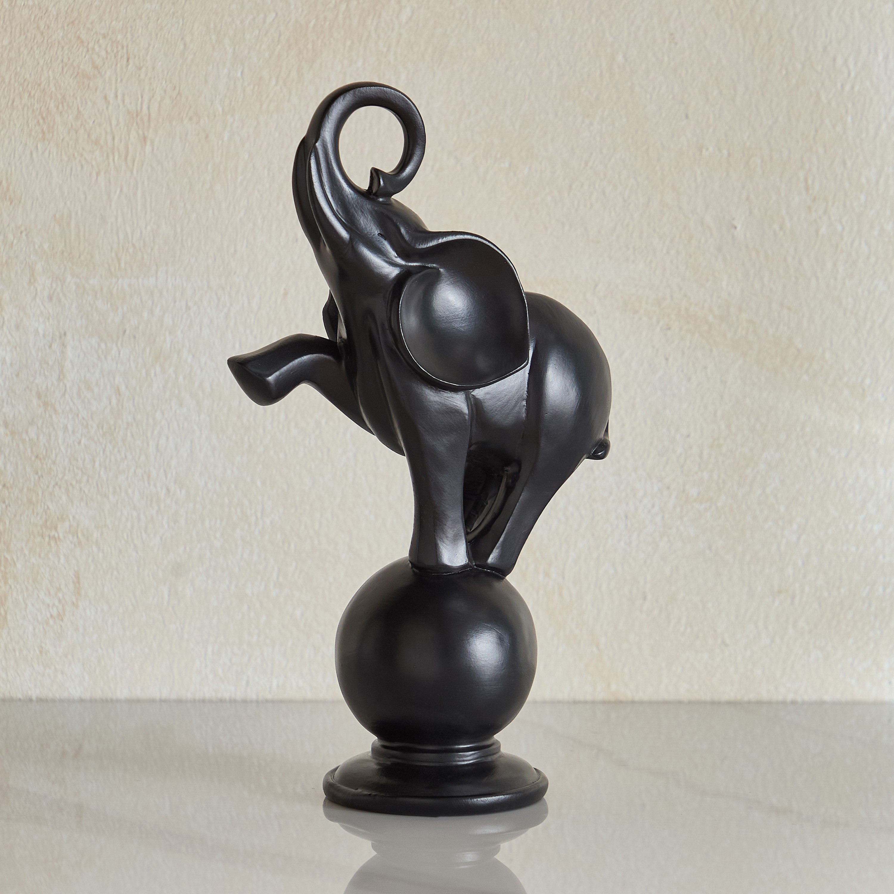 قطعة ديكور بولي ريزين فيل على كرة من رين قصيدة - 15x8.8x26.2-hbxhomeware-homedecor-figurinesandornaments-image-5