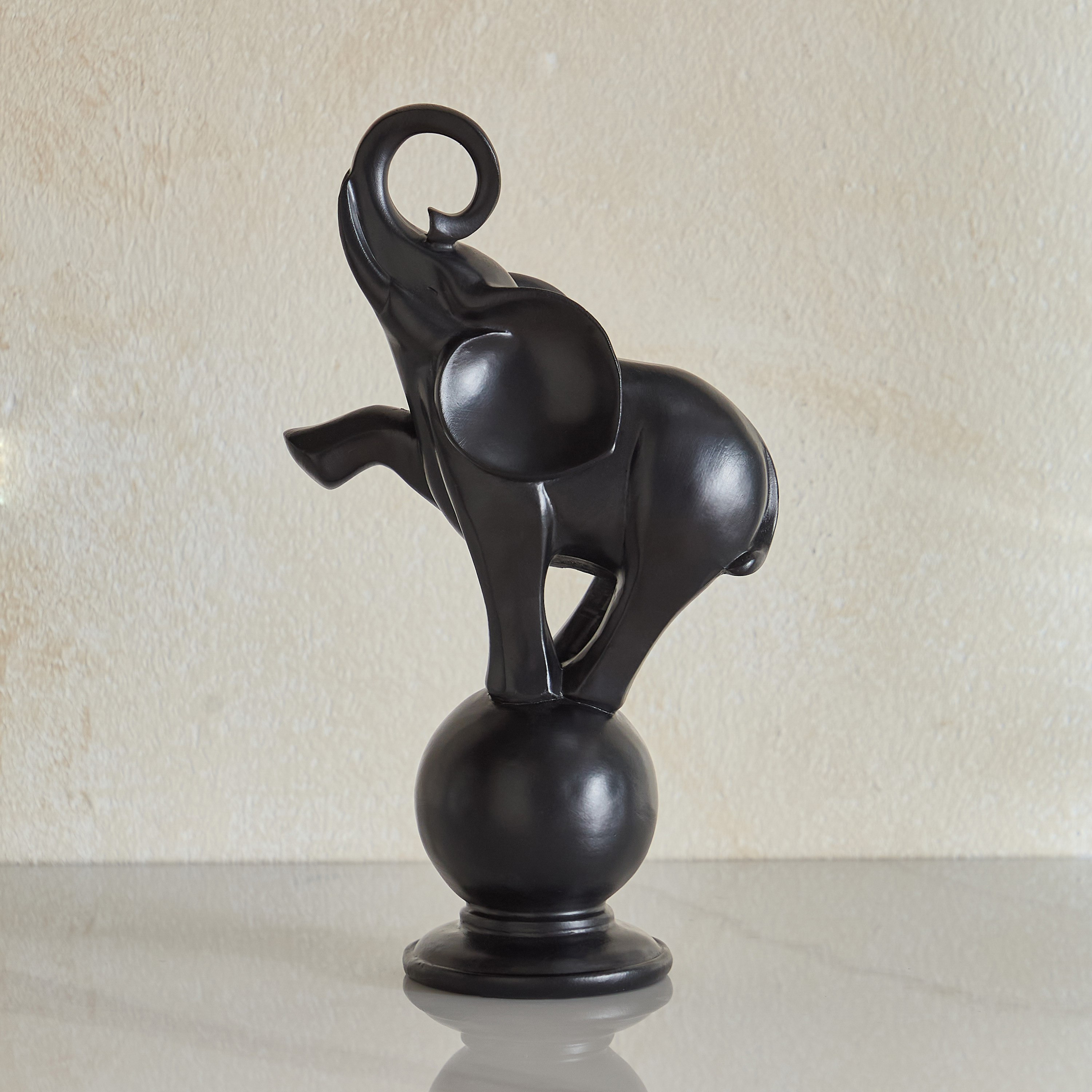 قطعة ديكور بولي ريزين فيل على كرة من رين قصيدة - 15x8.8x26.2-hbxhomeware-homedecor-figurinesandornaments-image-6