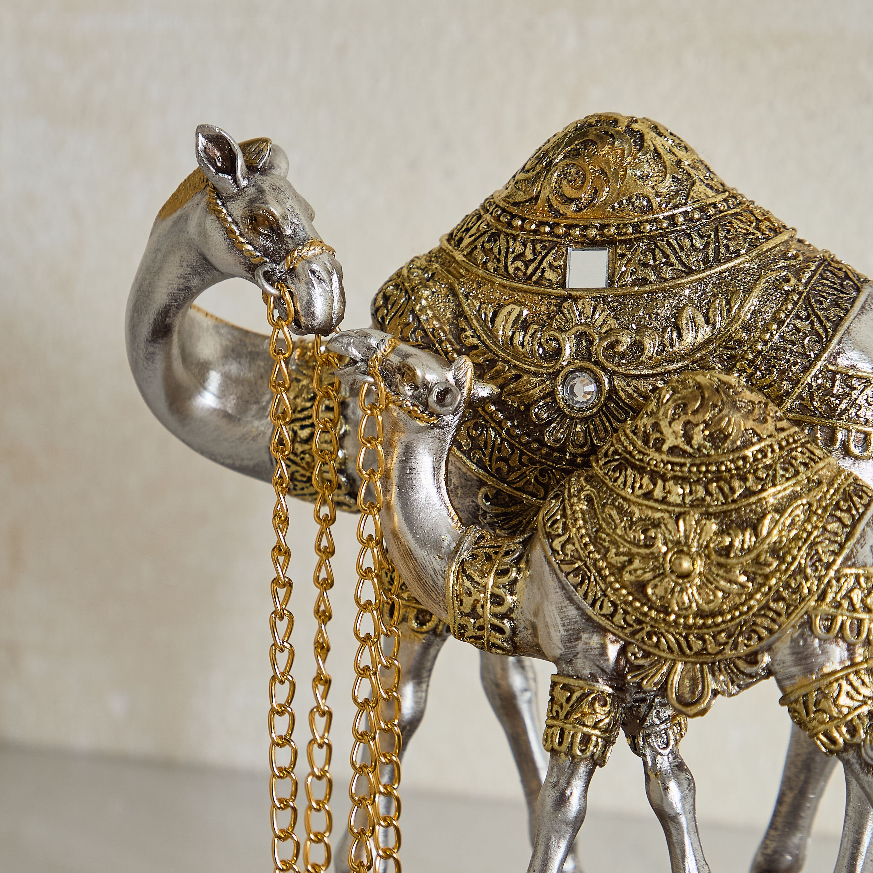 Wren Qusida Polyresin Camel with Calf Figurine - 18x11x11 cm-hbxhomeware-homedecor-figurinesandornaments-image-7