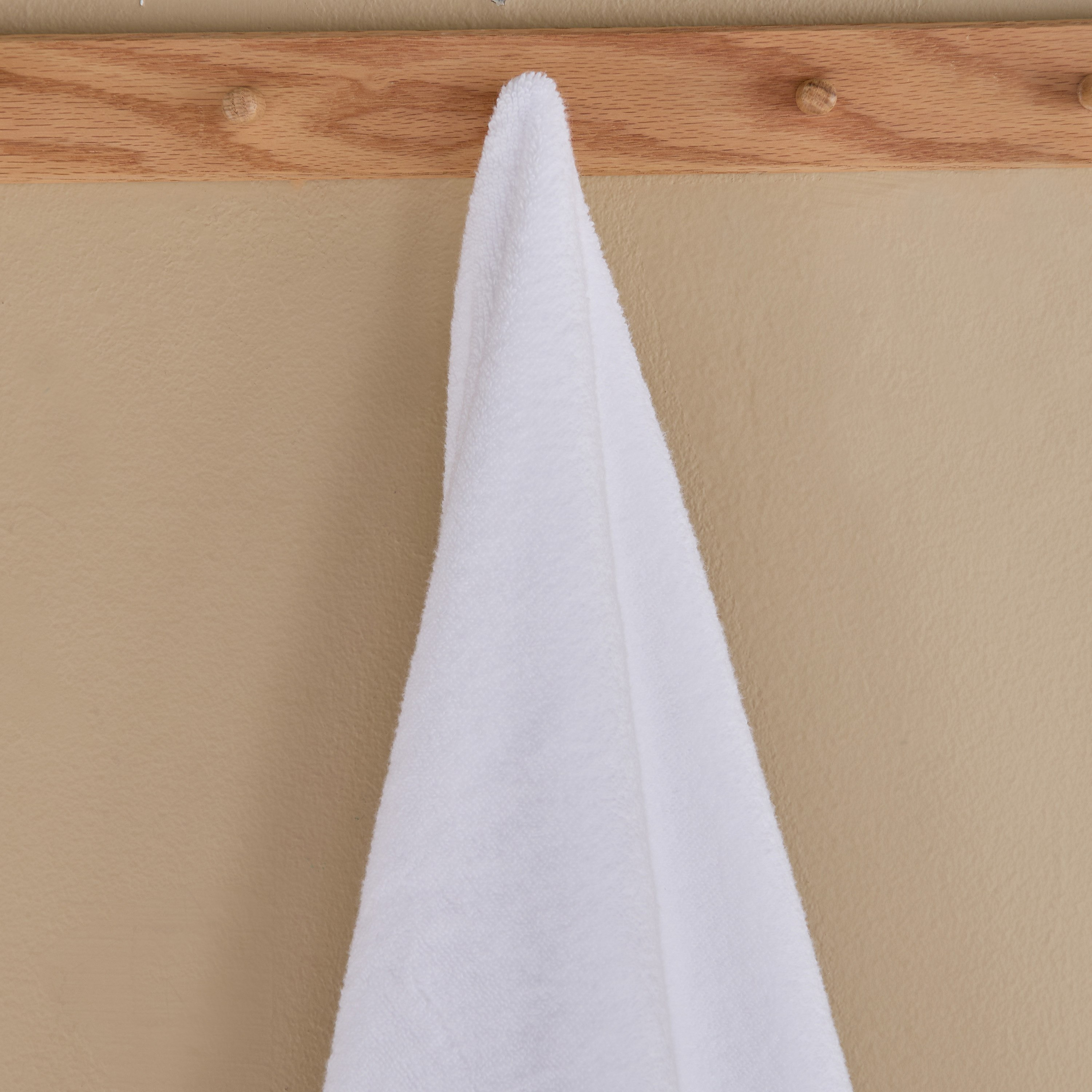 White Haven Geo Lux Cotton Zero Twist Bath Towel - 70x140 cm-hbxbathroom-bathroomtextiles-image-2