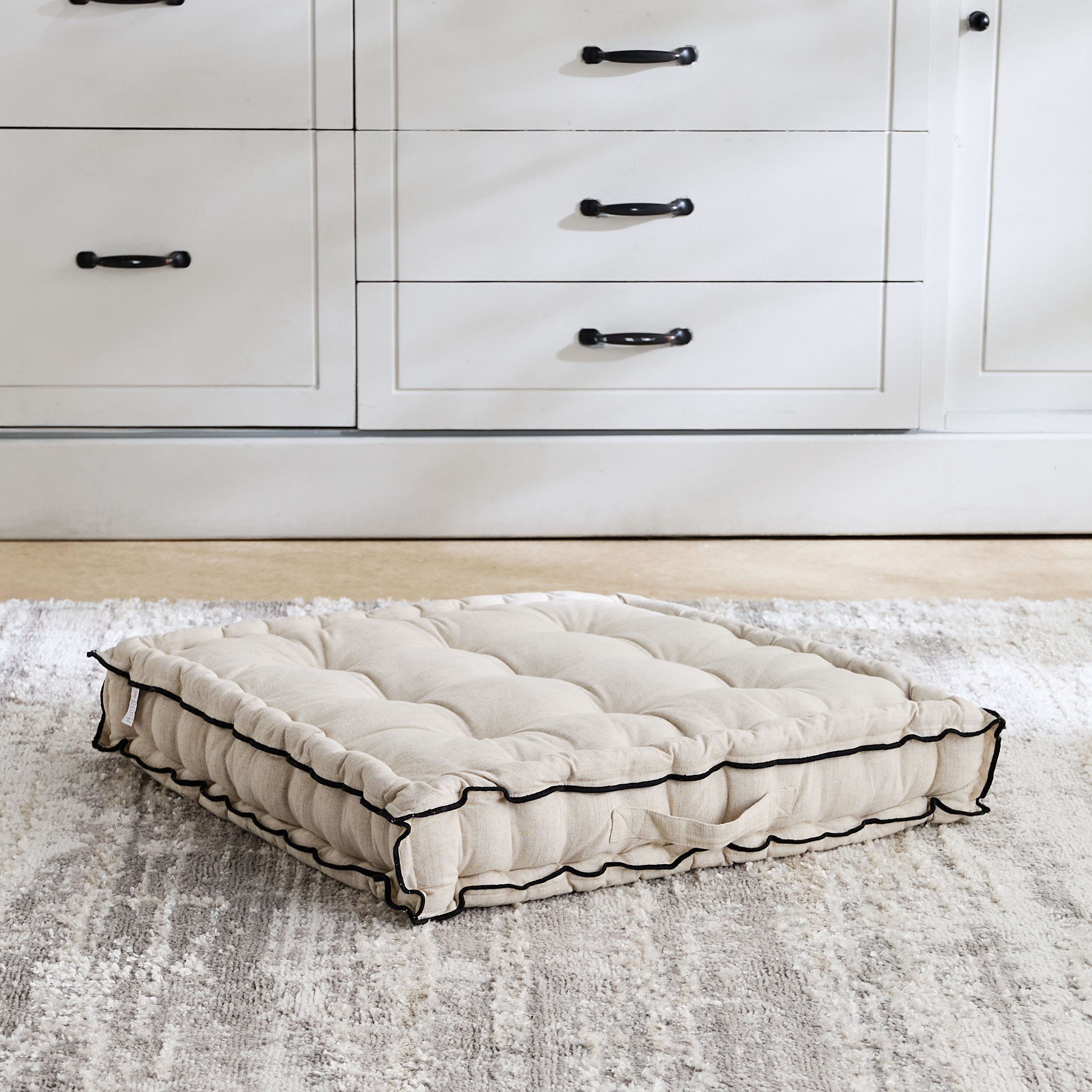 وسادة أرضية هانا من هارلي - 60x60x10 سم-hbxhomeware-hbxlivingroom-image-1