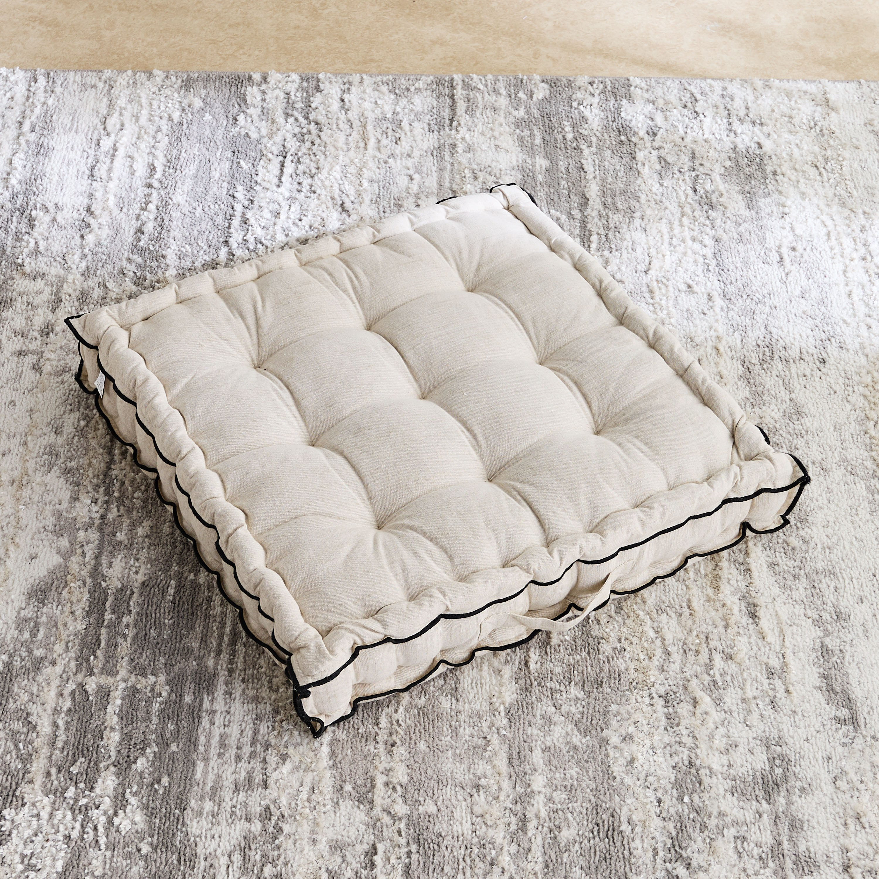 وسادة أرضية هانا من هارلي - 60x60x10 سم-hbxhomeware-hbxlivingroom-image-2