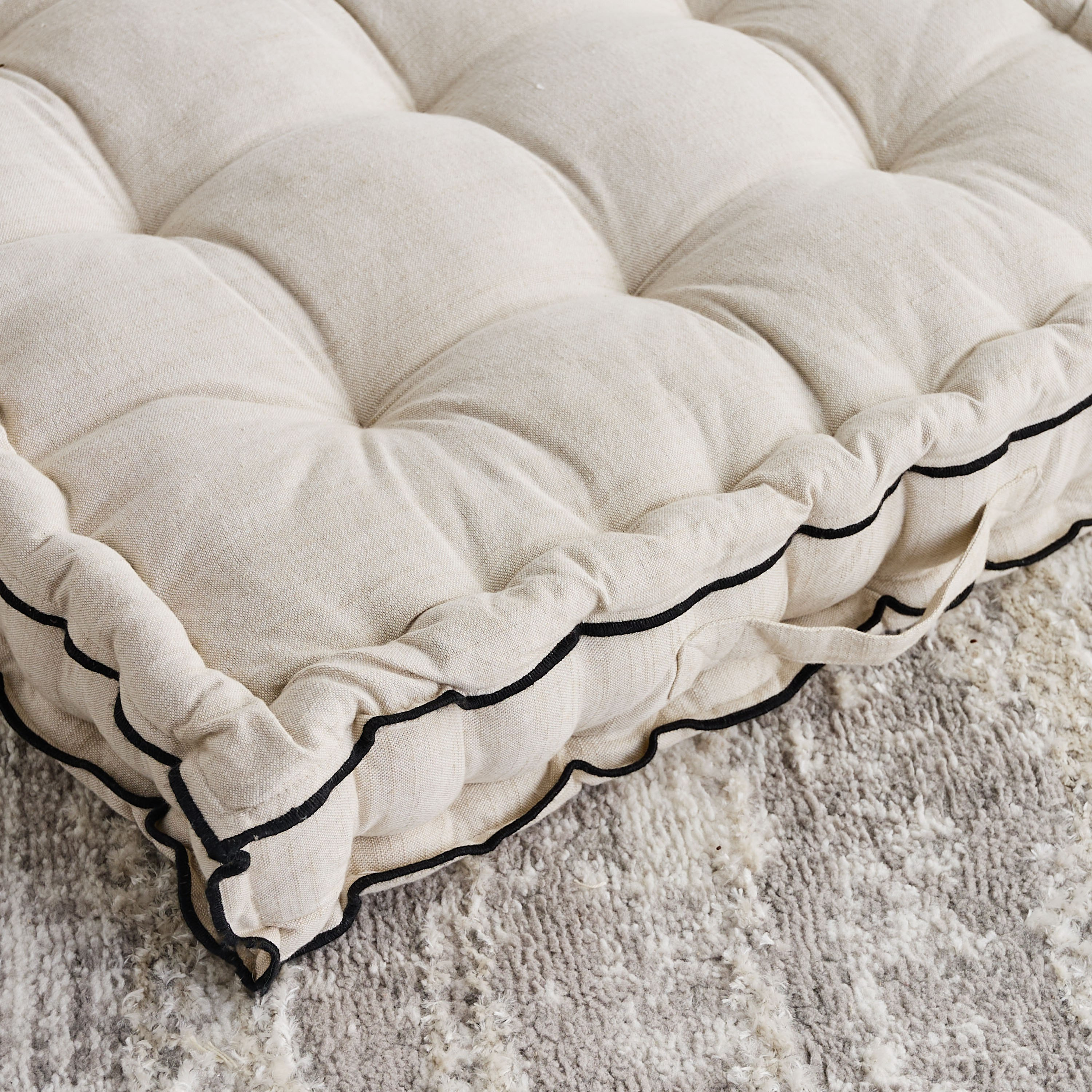 وسادة أرضية هانا من هارلي - 60x60x10 سم-hbxhomeware-hbxlivingroom-image-3