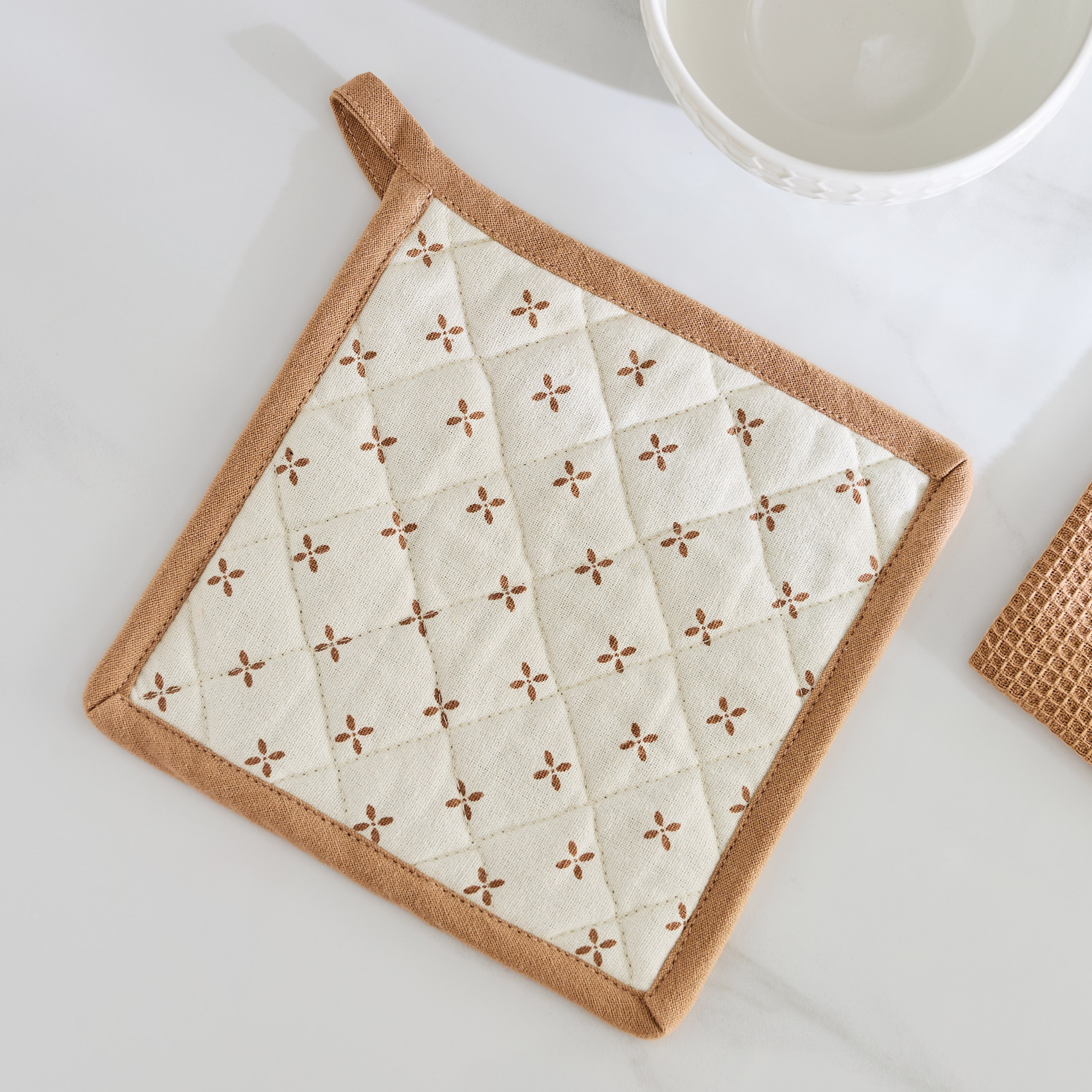 Payton Floral Print Pot Holder - 20x20 cm-hbxhomeware-kitchenware-kitchenlinens-image-1