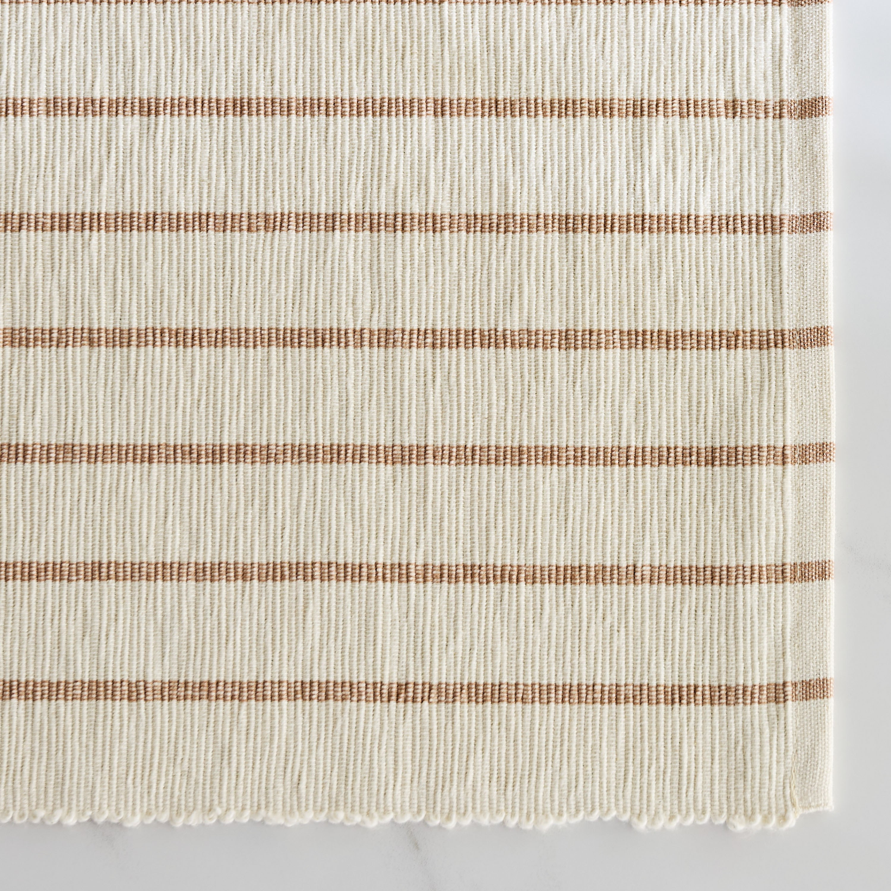 لبادة صحون مضلعة من بايتون - 33x45 سم-hbxdecorandfurnishings-homefurnishings-tablelinens-image-2